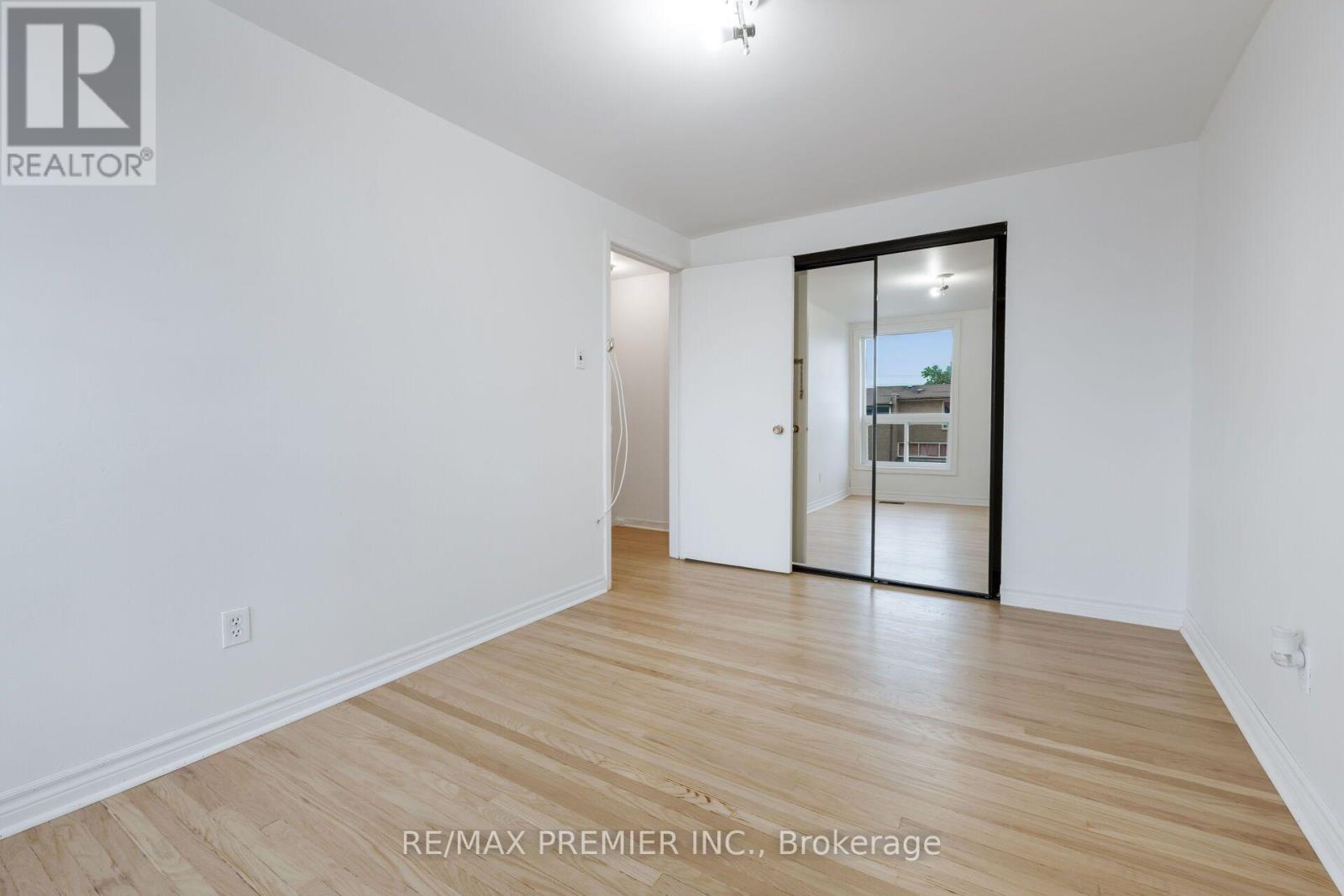 #82 248 JOHN GARLAND BOULEVARD - Image 23