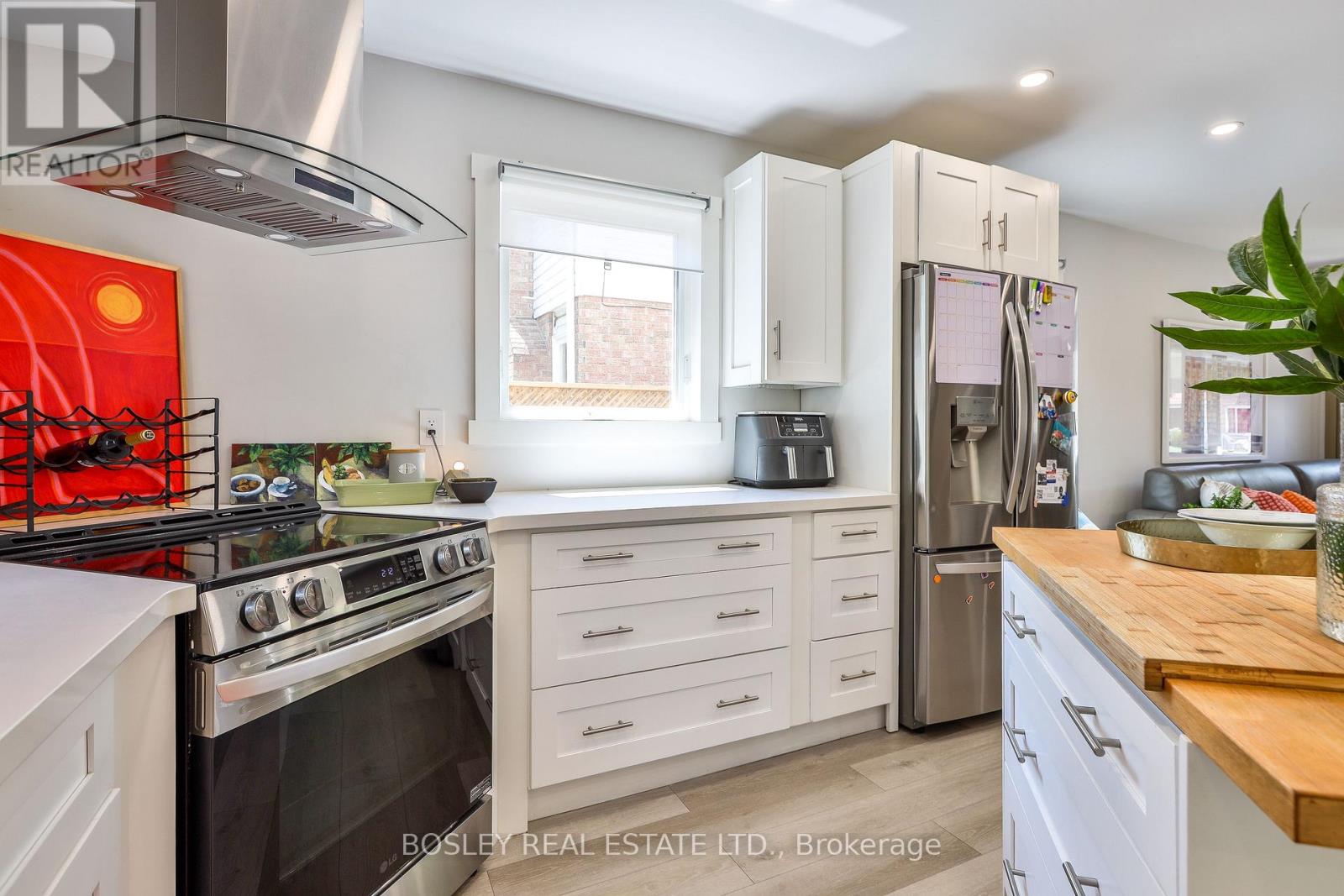 21 COURTLEIGH SQUARE - 11