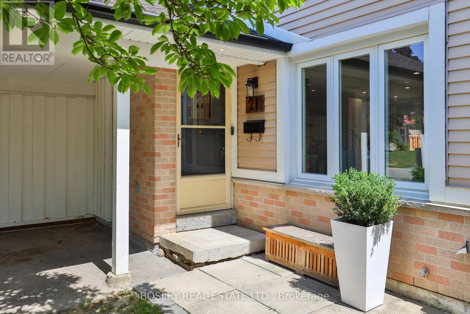 21 COURTLEIGH SQUARE - 3