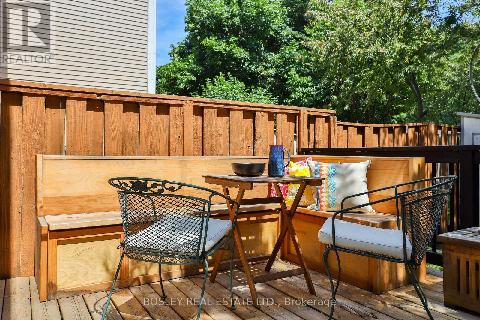 21 COURTLEIGH SQUARE - 33