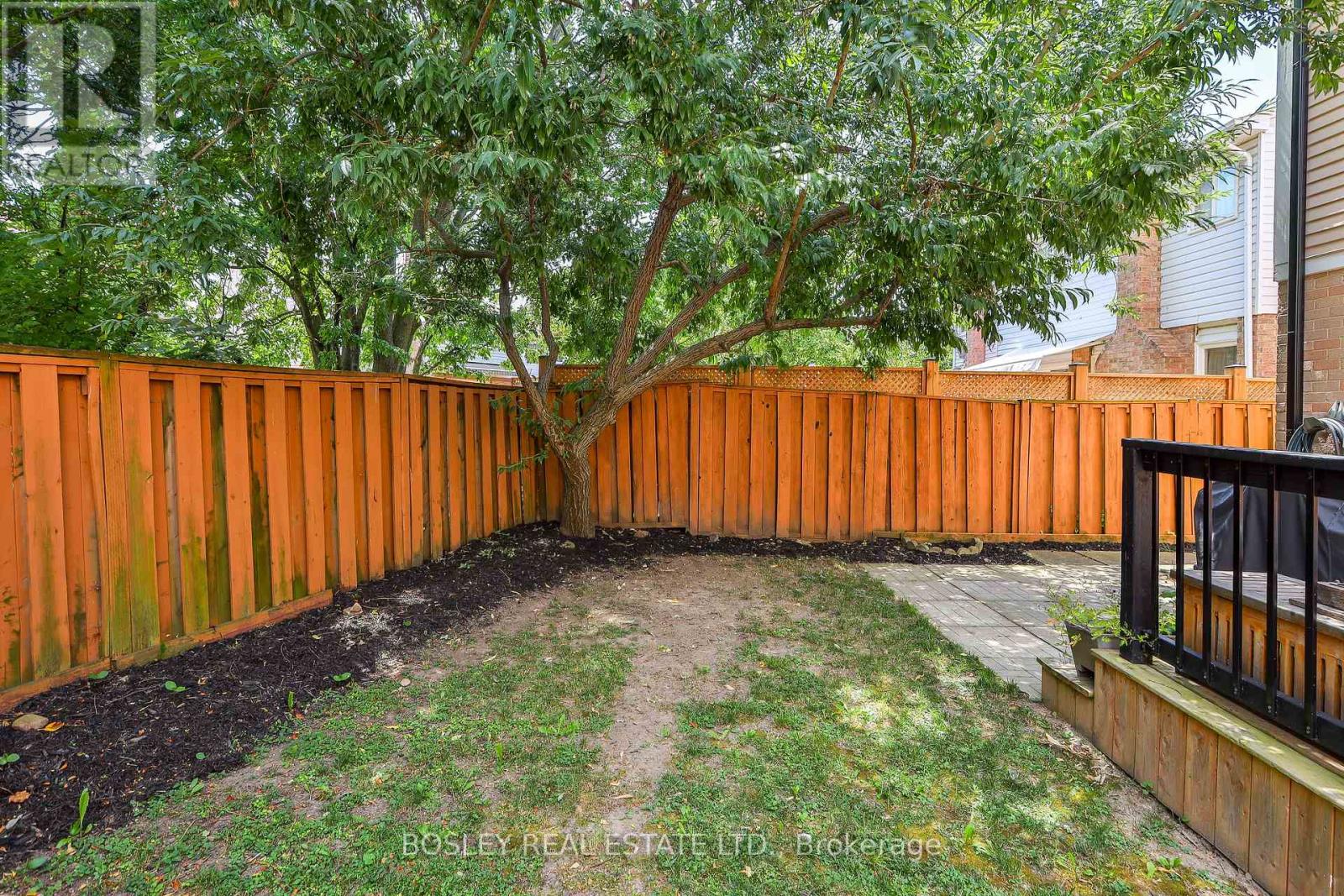 21 COURTLEIGH SQUARE - 36