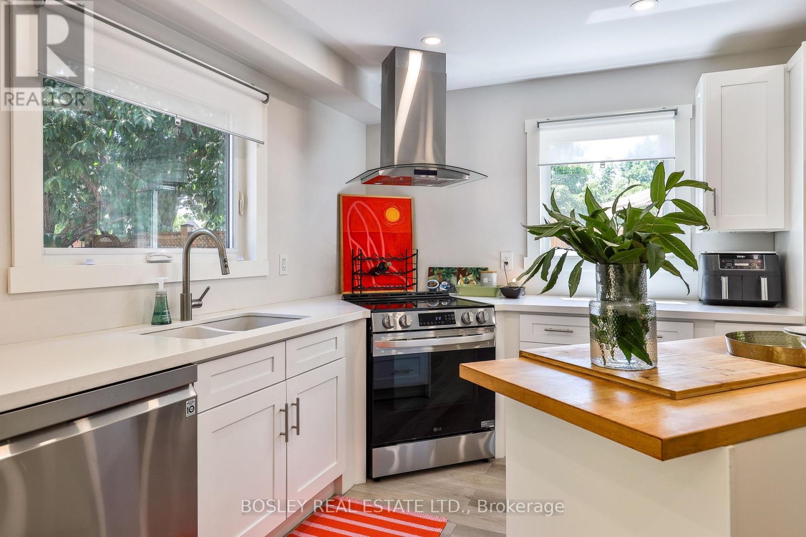 21 COURTLEIGH SQUARE - 9