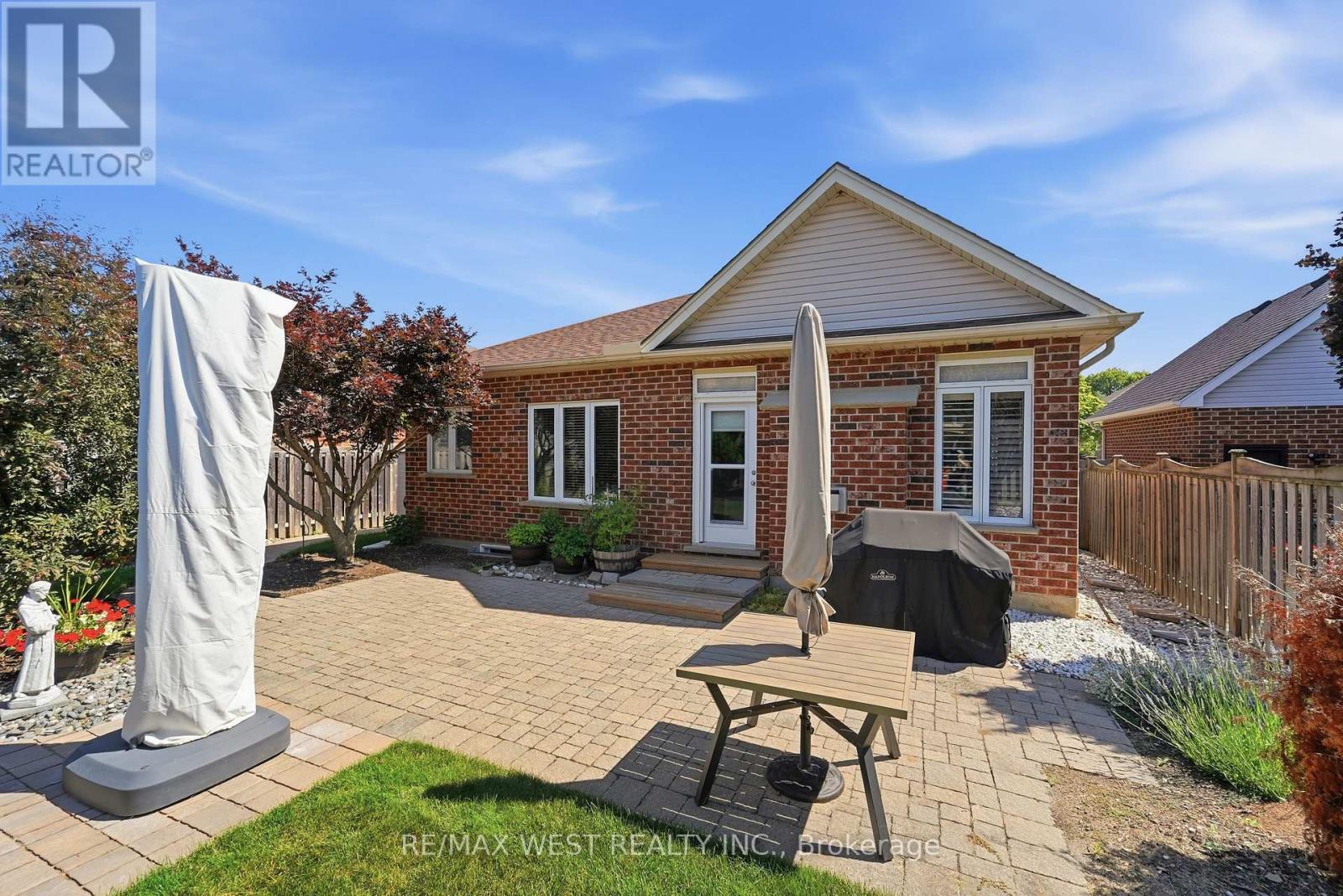 184 TANNERS DRIVE - 12