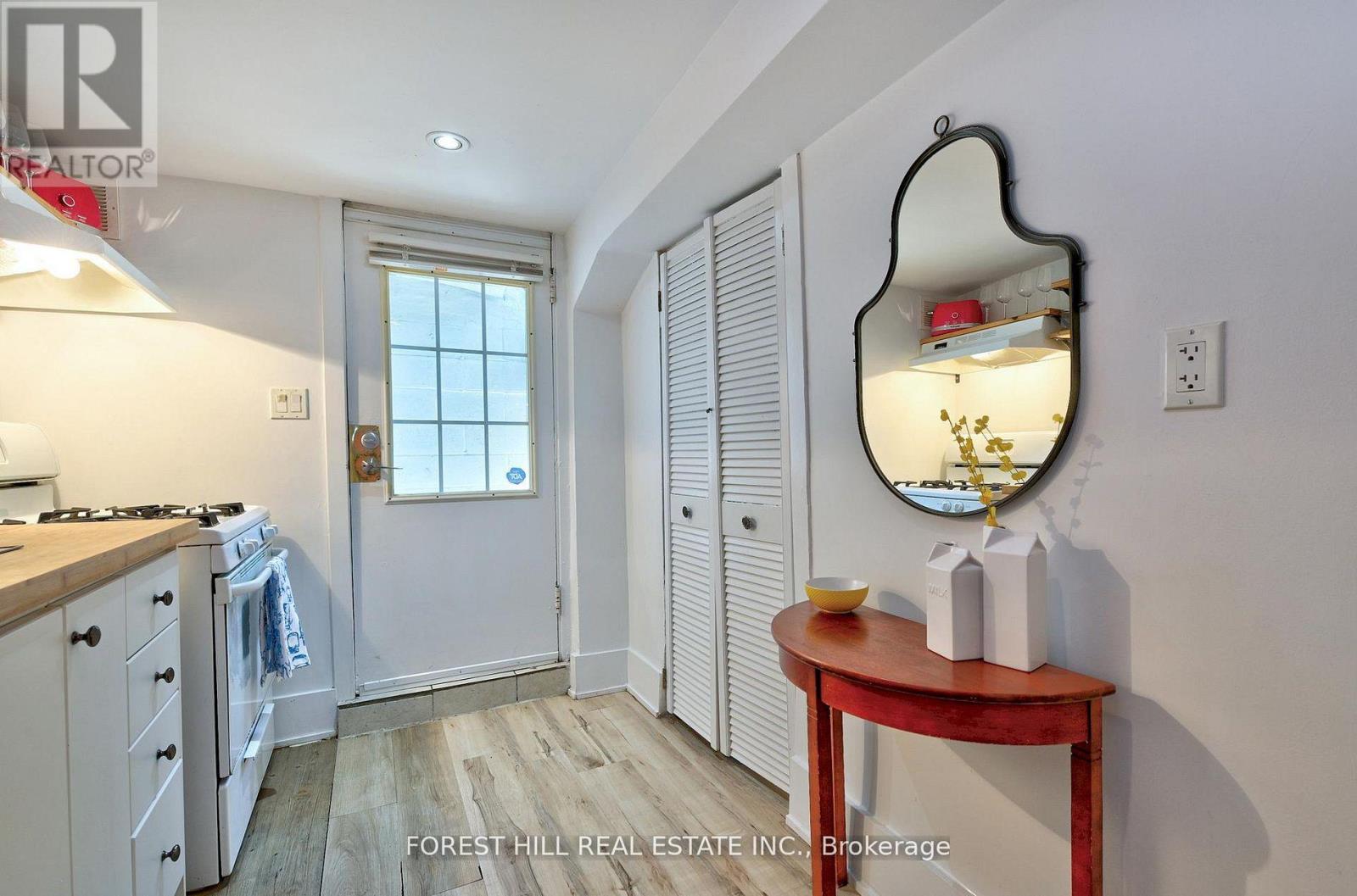 325 WESTMORELAND AVENUE N - 13
