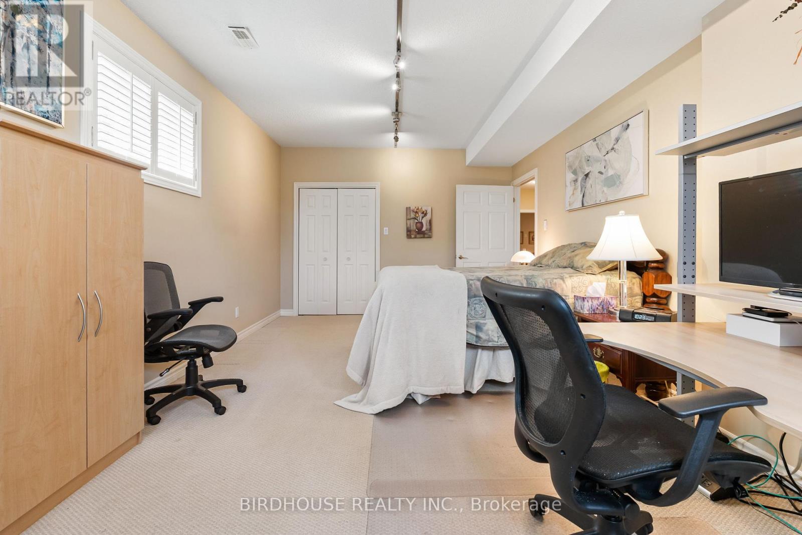 2309 SUMAC STREET - 37