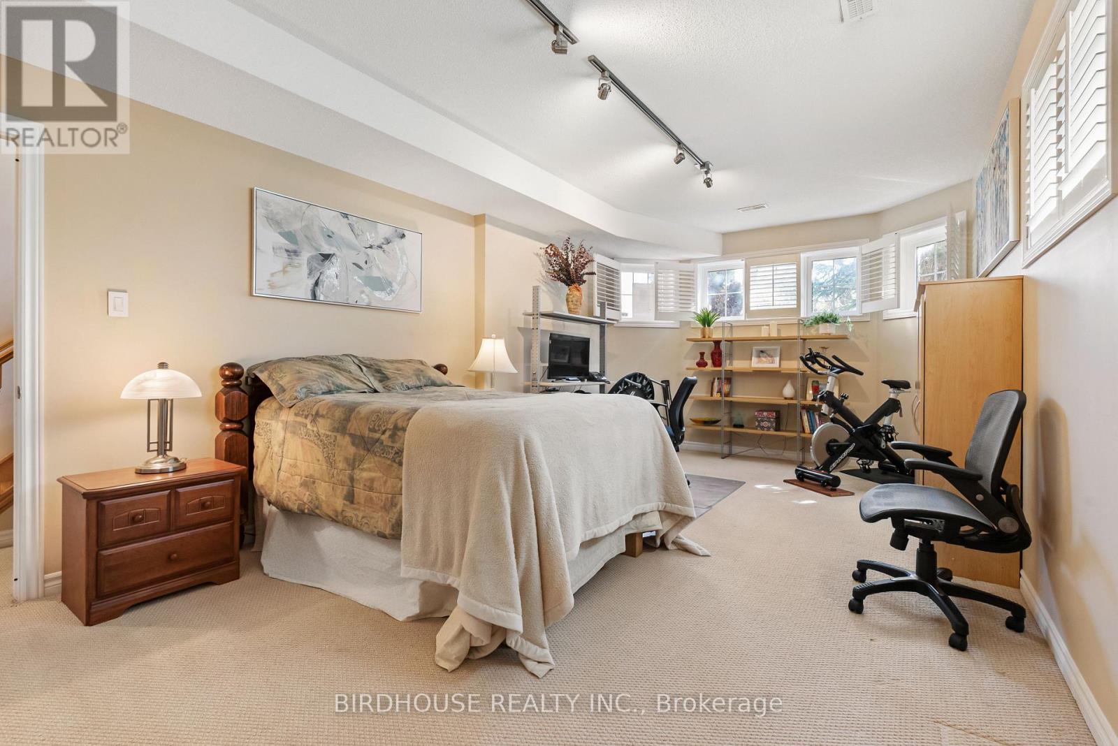 2309 SUMAC STREET - 36