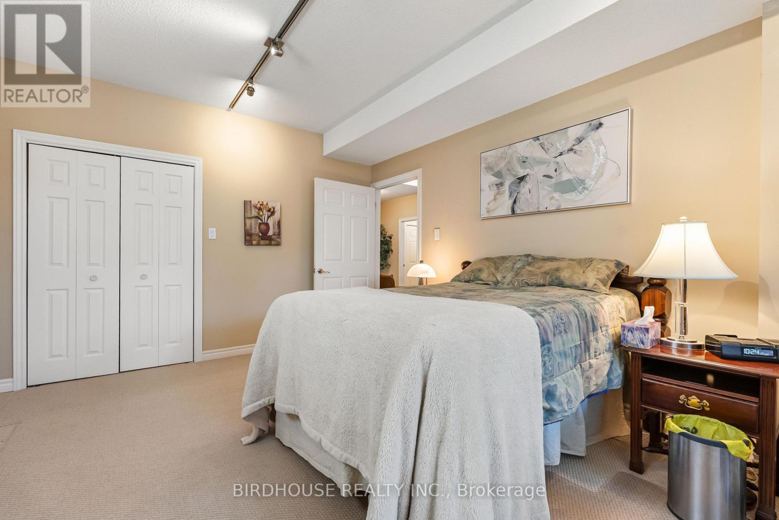 2309 SUMAC STREET - 38