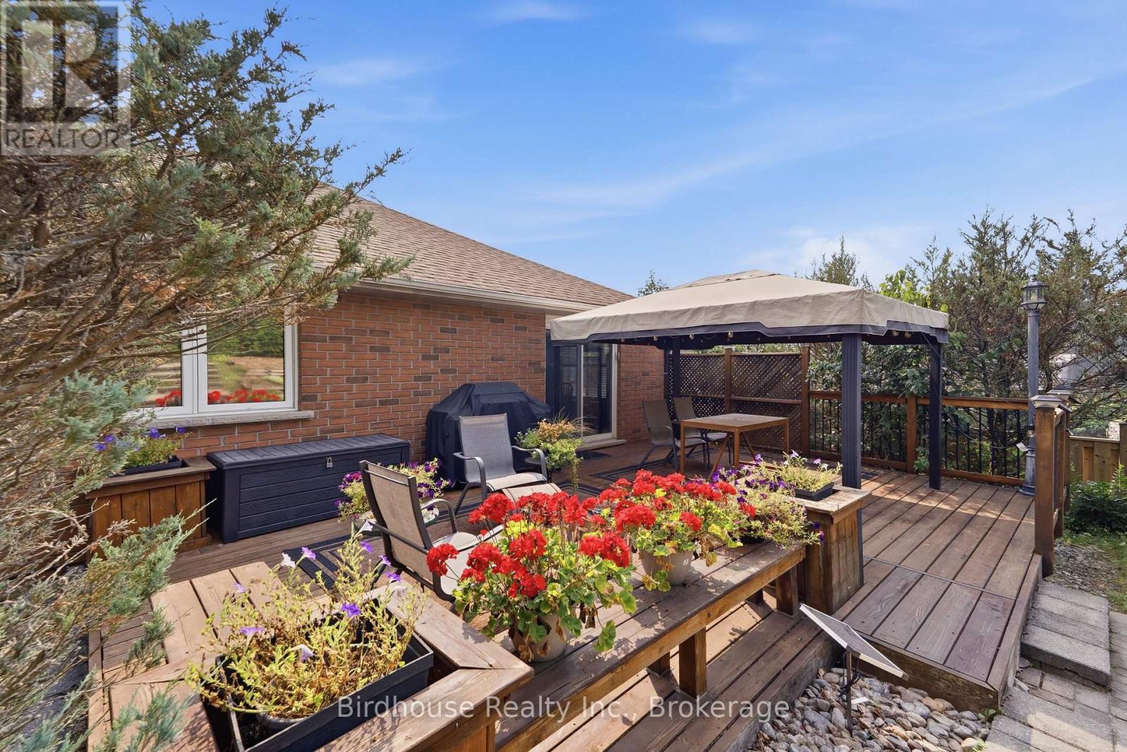 2309 SUMAC STREET - 44