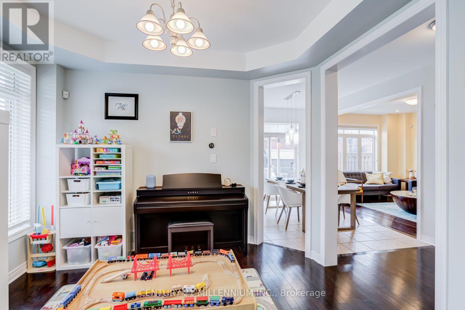 36 PLATFORM CRESCENT - 11