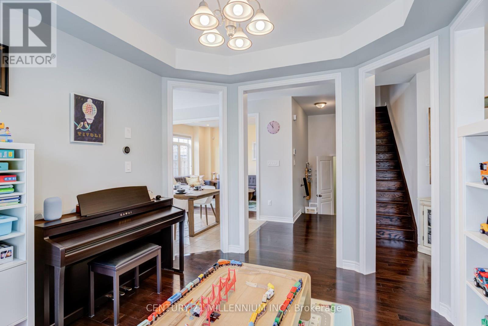 36 PLATFORM CRESCENT - 13