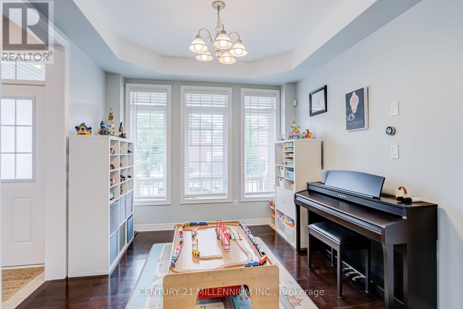 36 PLATFORM CRESCENT - 14