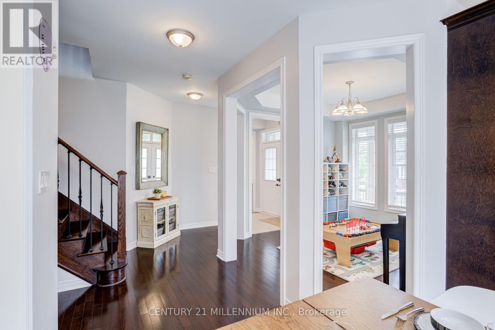 36 PLATFORM CRESCENT - 15