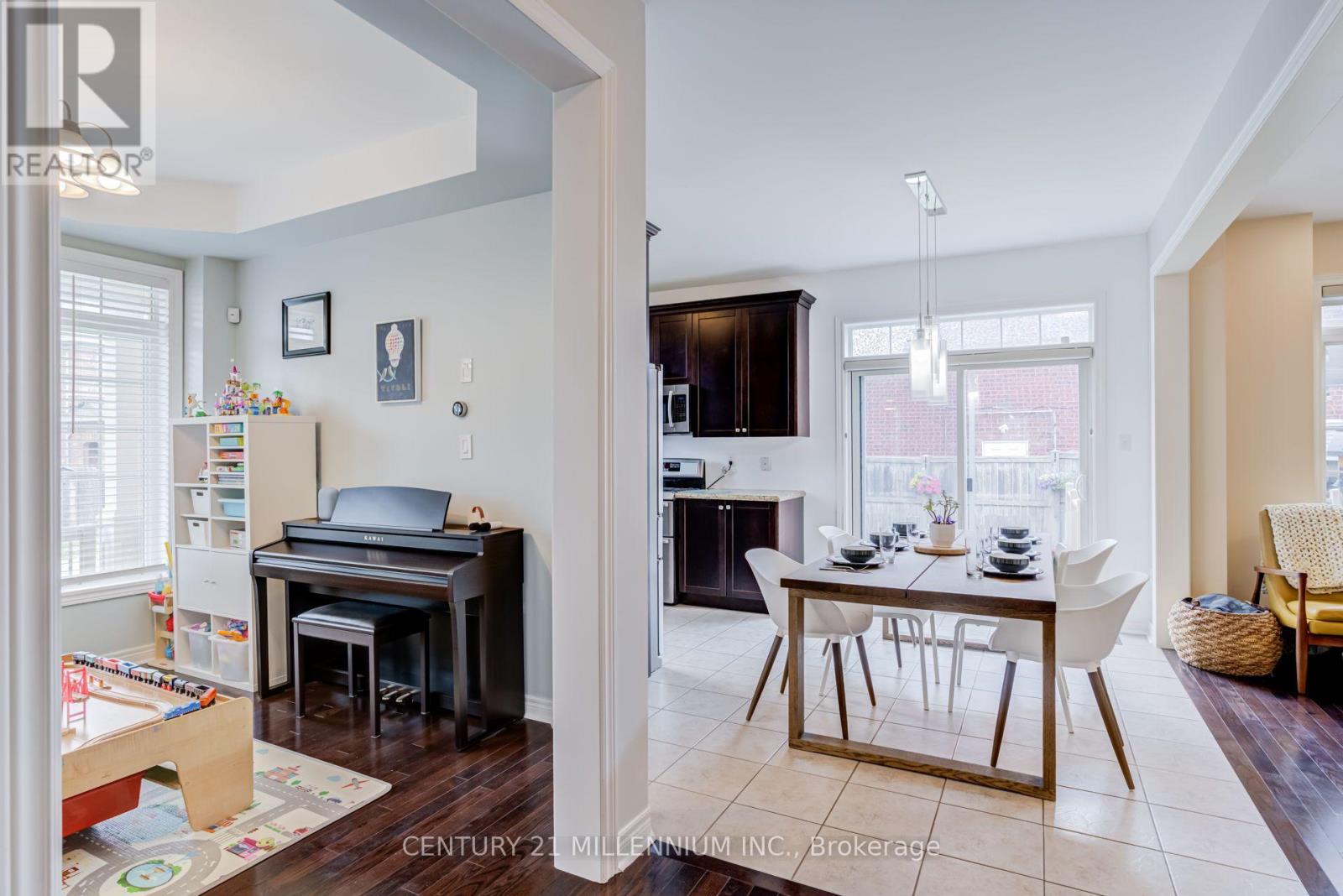36 PLATFORM CRESCENT - 16