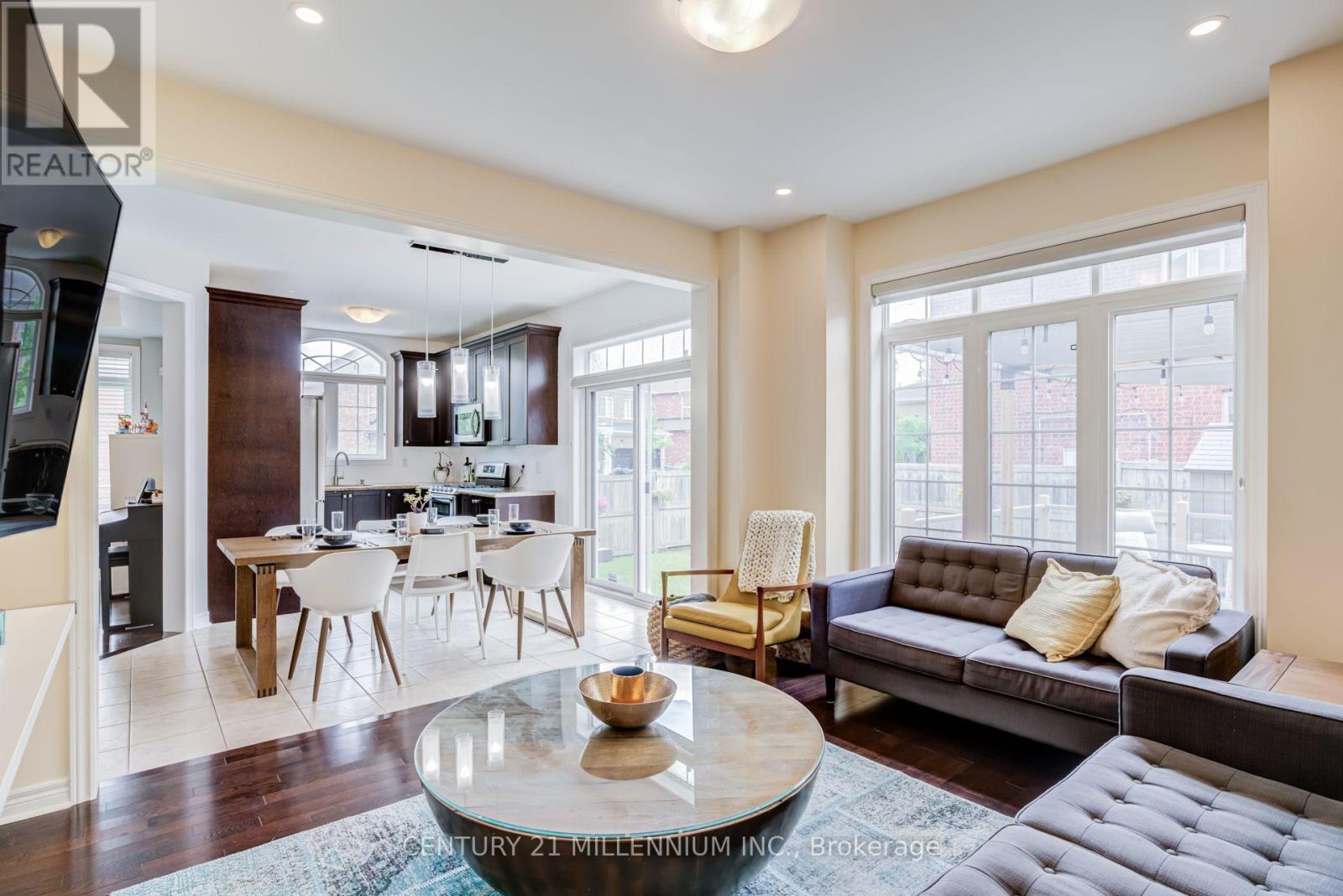 36 PLATFORM CRESCENT - 21