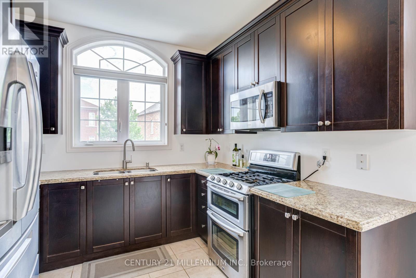 36 PLATFORM CRESCENT - 24