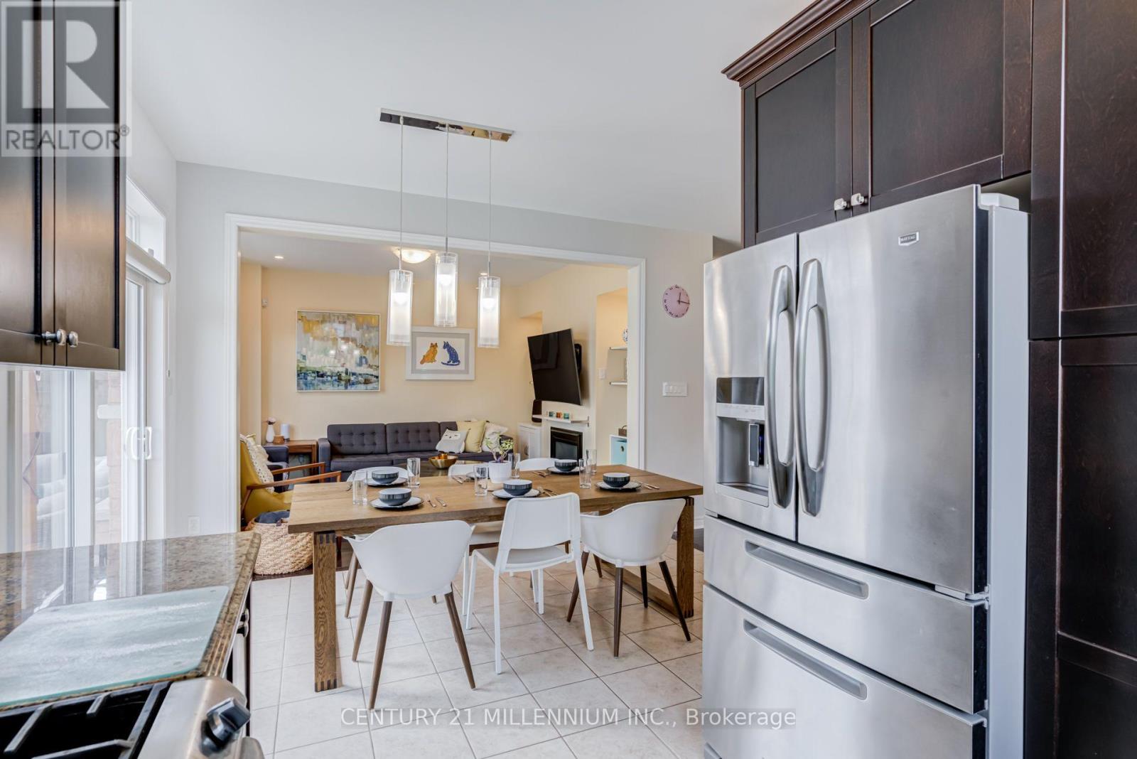 36 PLATFORM CRESCENT - 26