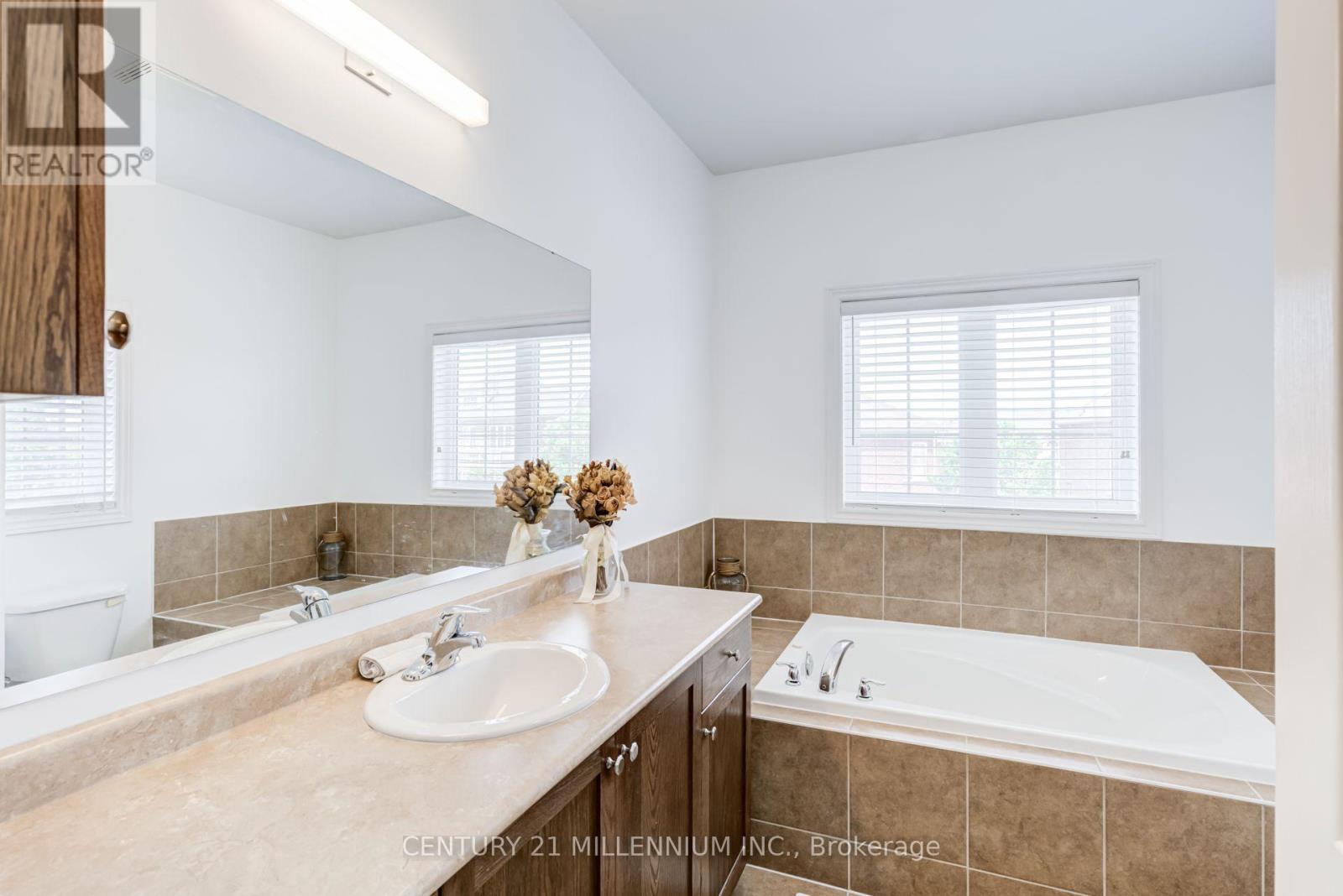 36 PLATFORM CRESCENT - 31