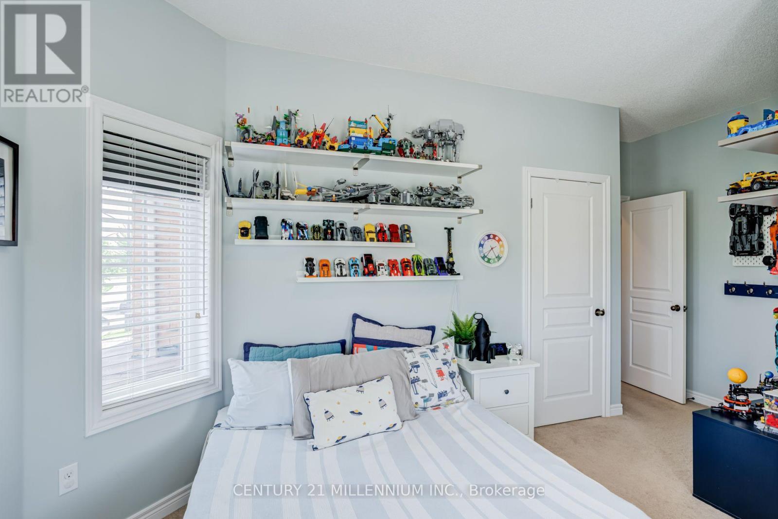36 PLATFORM CRESCENT - 37