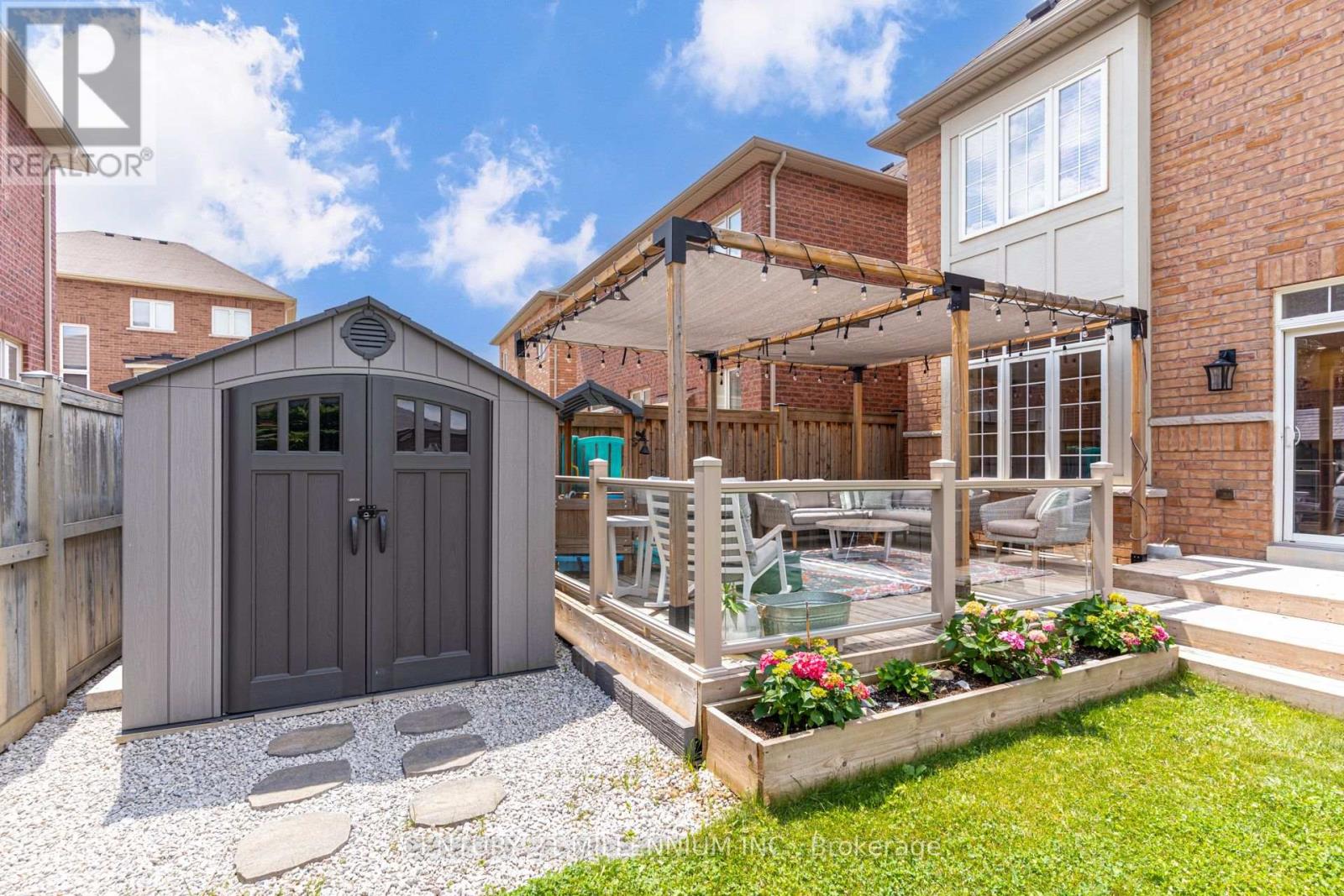 36 PLATFORM CRESCENT - 42