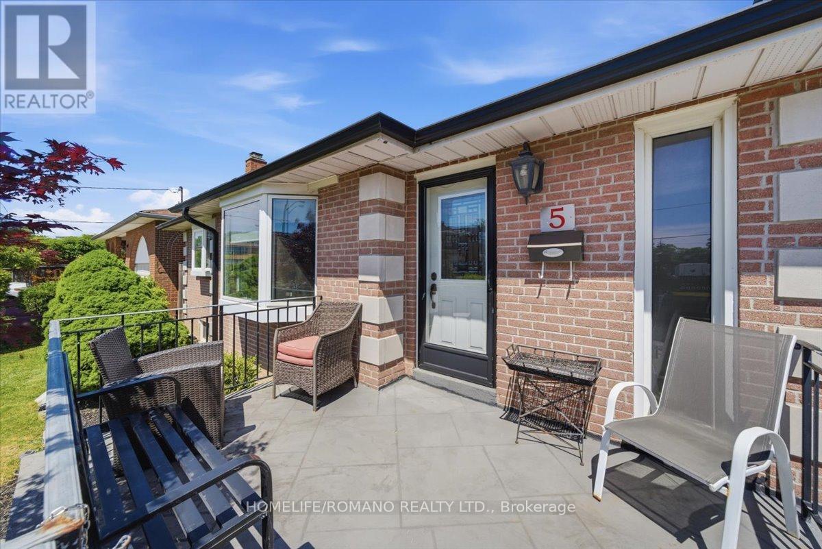 5 CUFFLEY CRESCENT S - 5