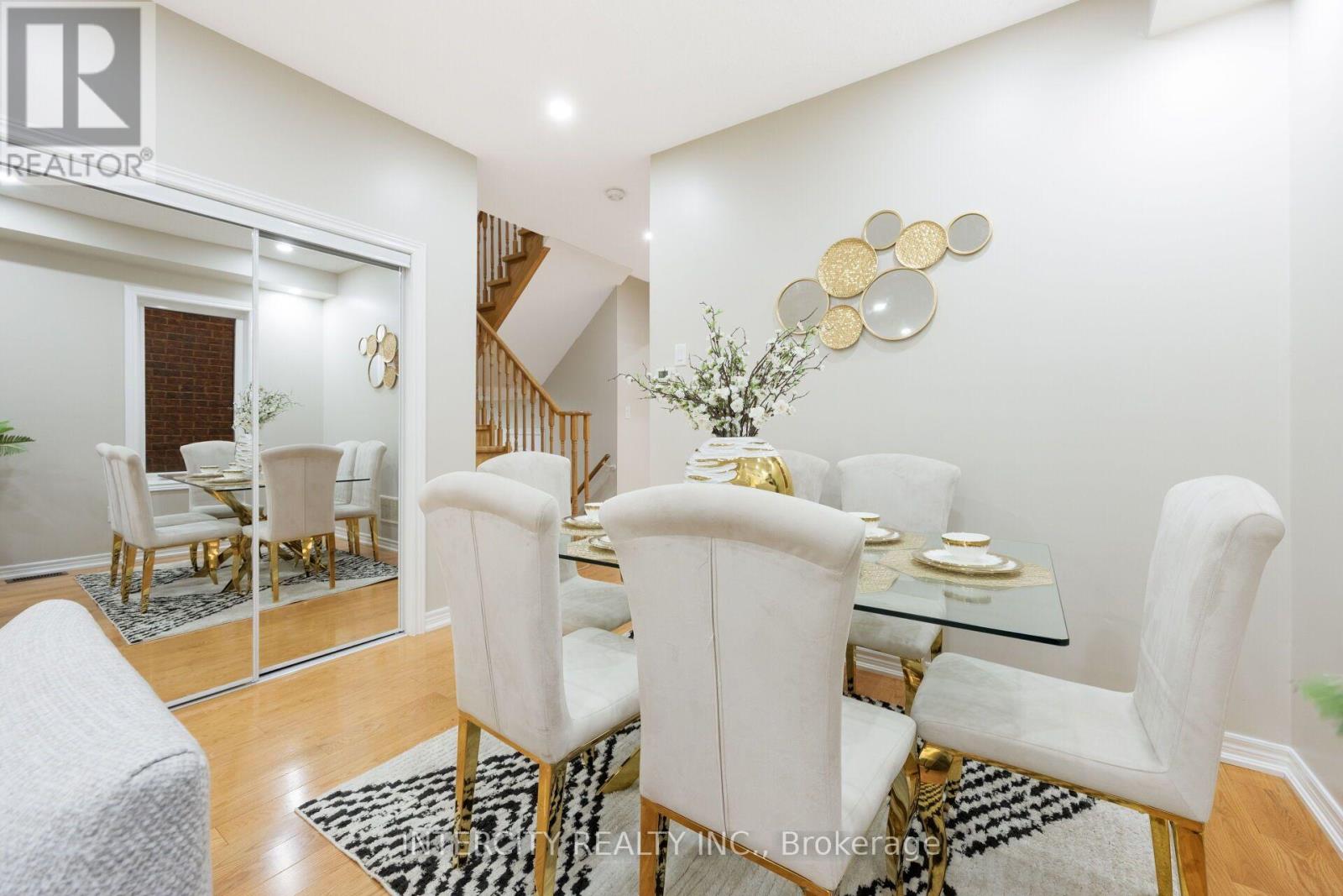 162 HOLMES CRESCENT - Image 14