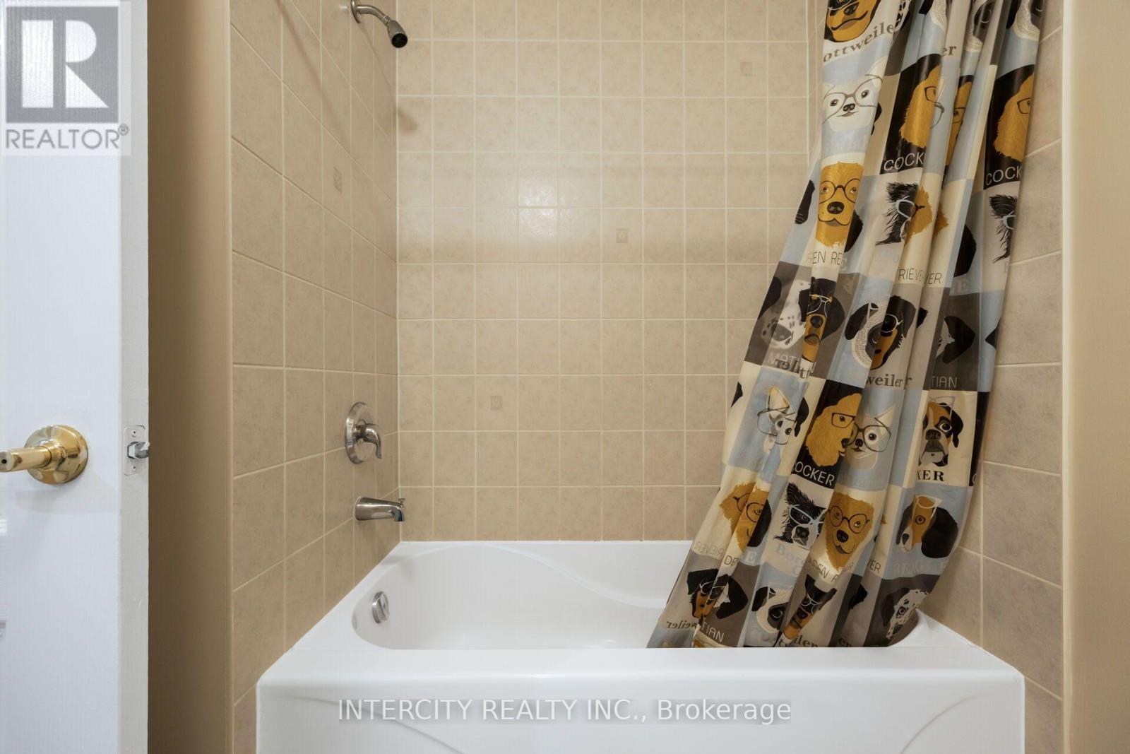 162 HOLMES CRESCENT - Image 39