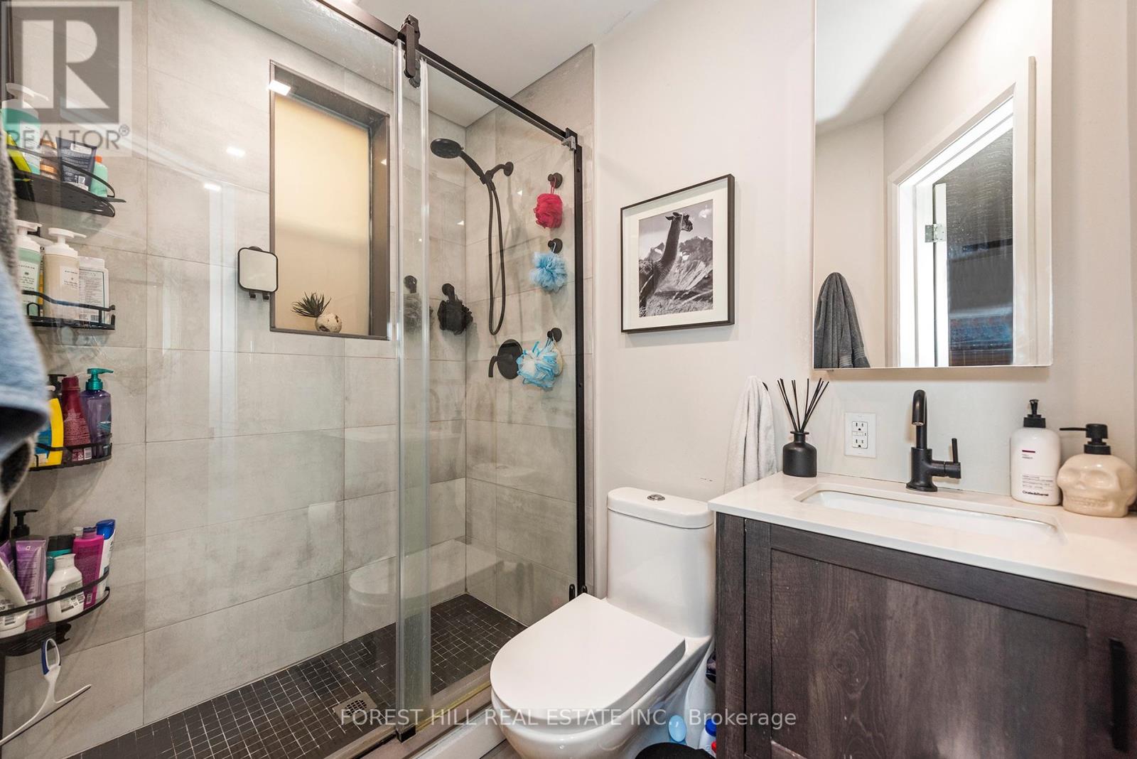 413 WESTMORELAND AVENUE N - Image 11