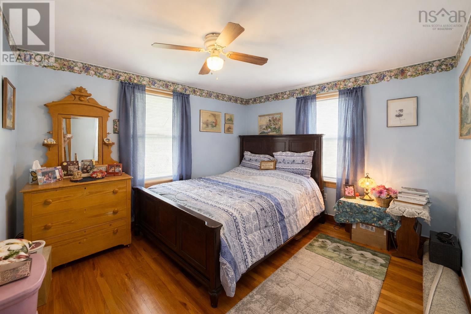 2252 Highway 1 - 17