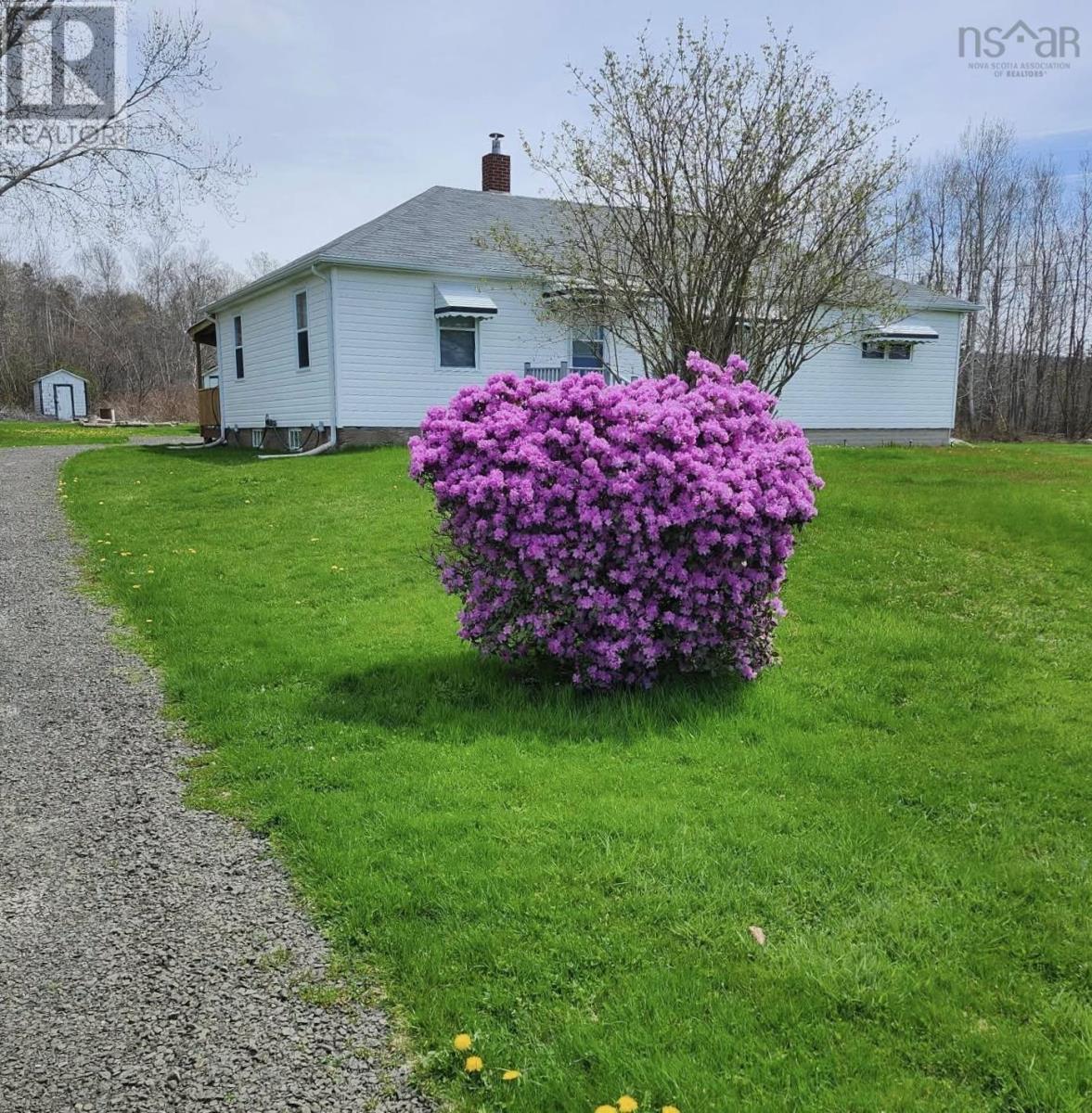 2252 Highway 1 - 25