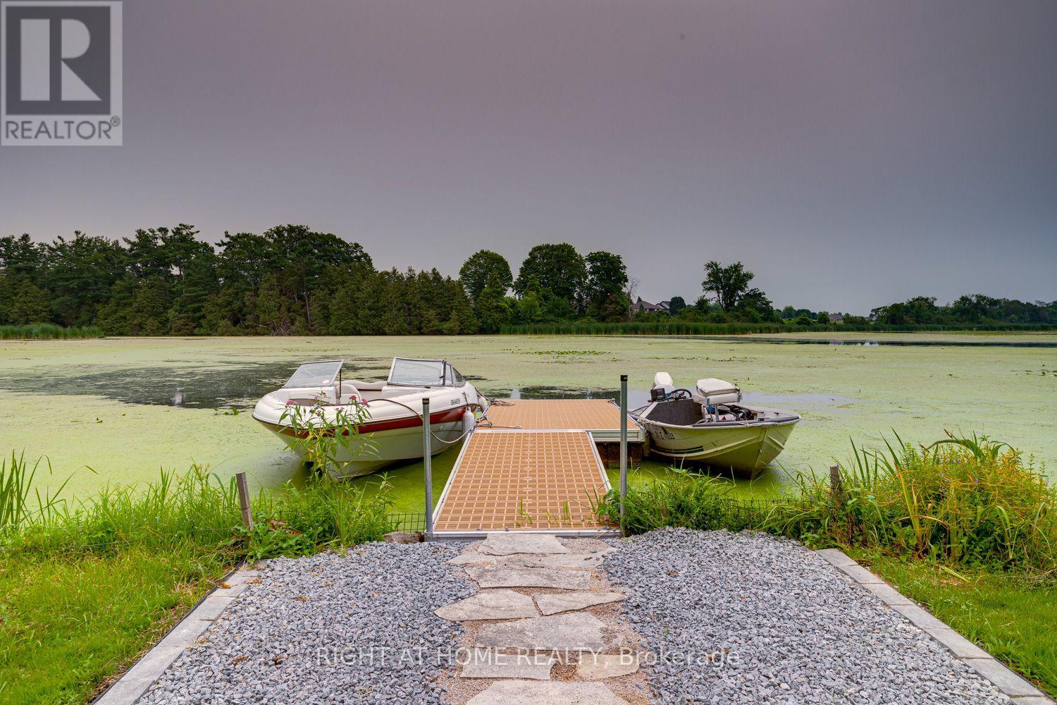 63 ROBINGLADE AVENUE - Image 36