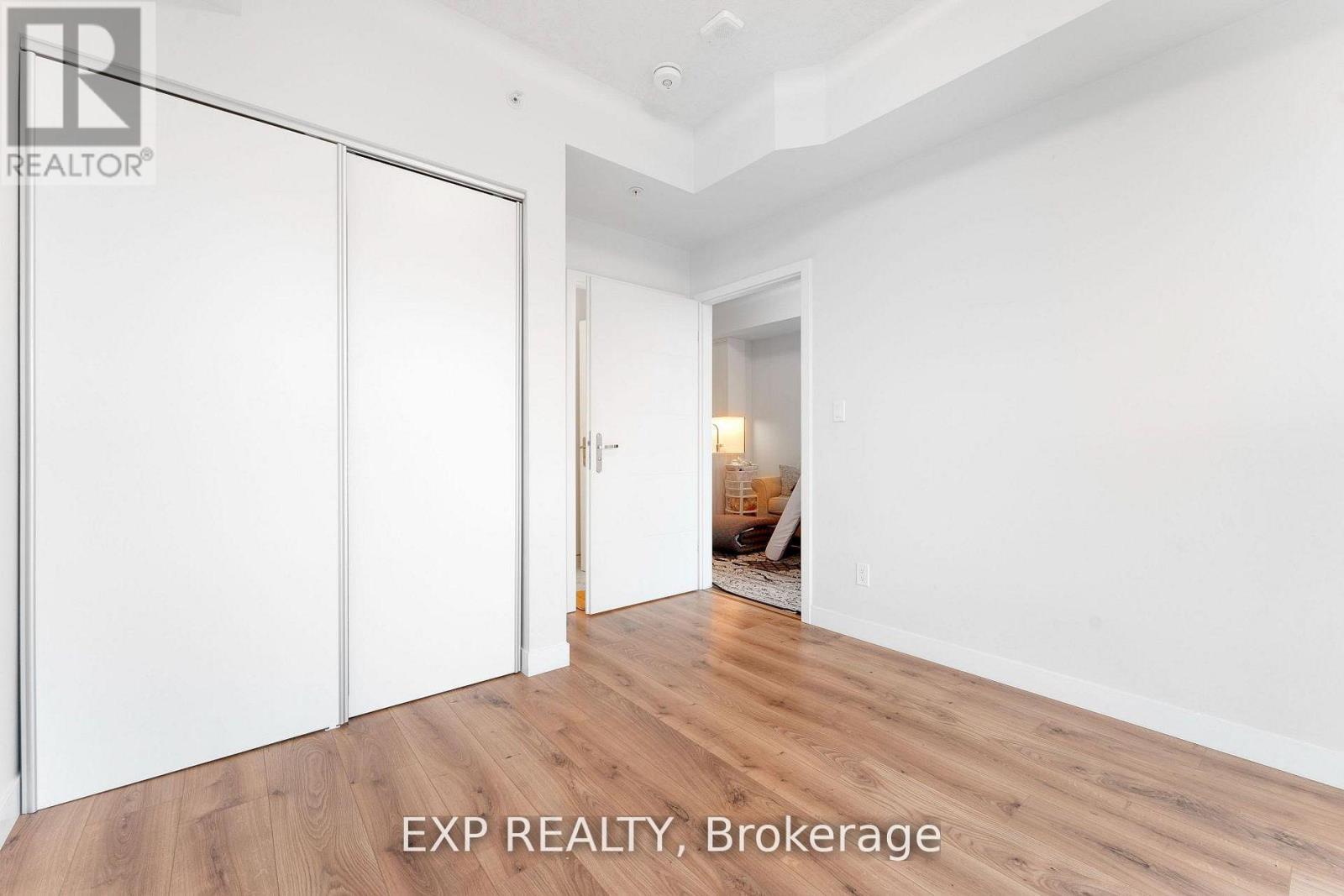 #1010 60 FREDERICK STREET N - 11