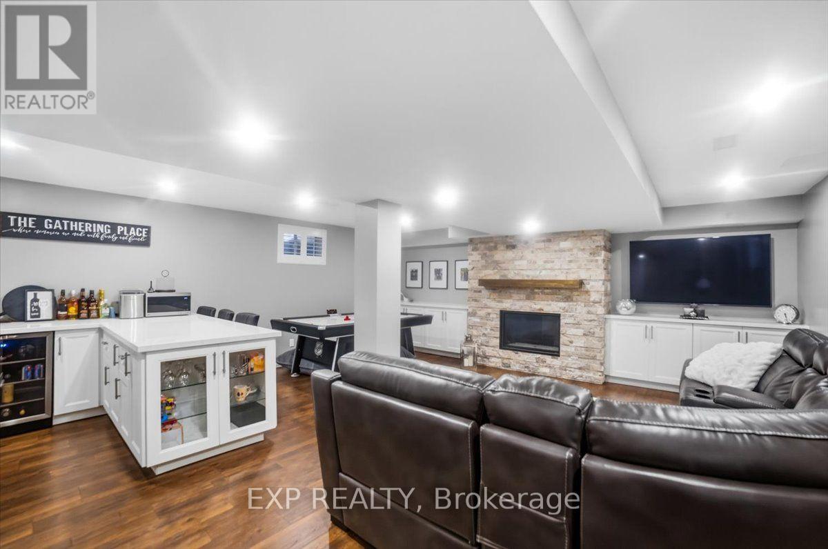 6063 FAUSTA BOULEVARD - 27