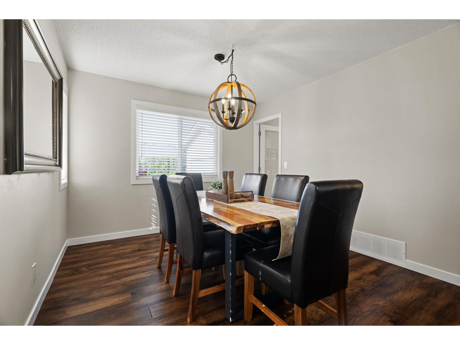 3 Bed, 3 Bath House for Sale in Chilliwack – 5822 KATHLEEN DRIVE, Sardis South, Chilliwack – MLS# R3146988 - Image 9