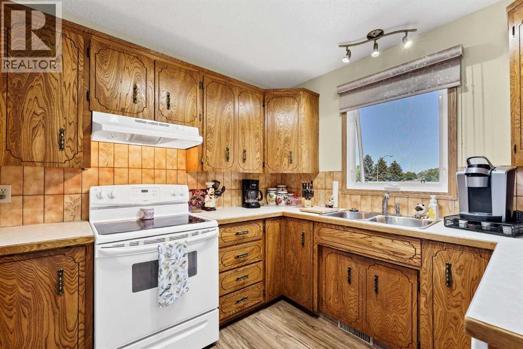 288 Ross Glen Drive SE - Image 14