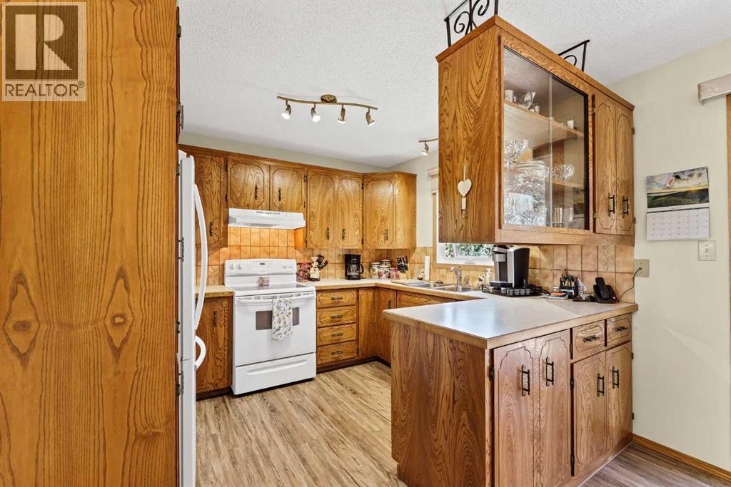 288 Ross Glen Drive SE - Image 13
