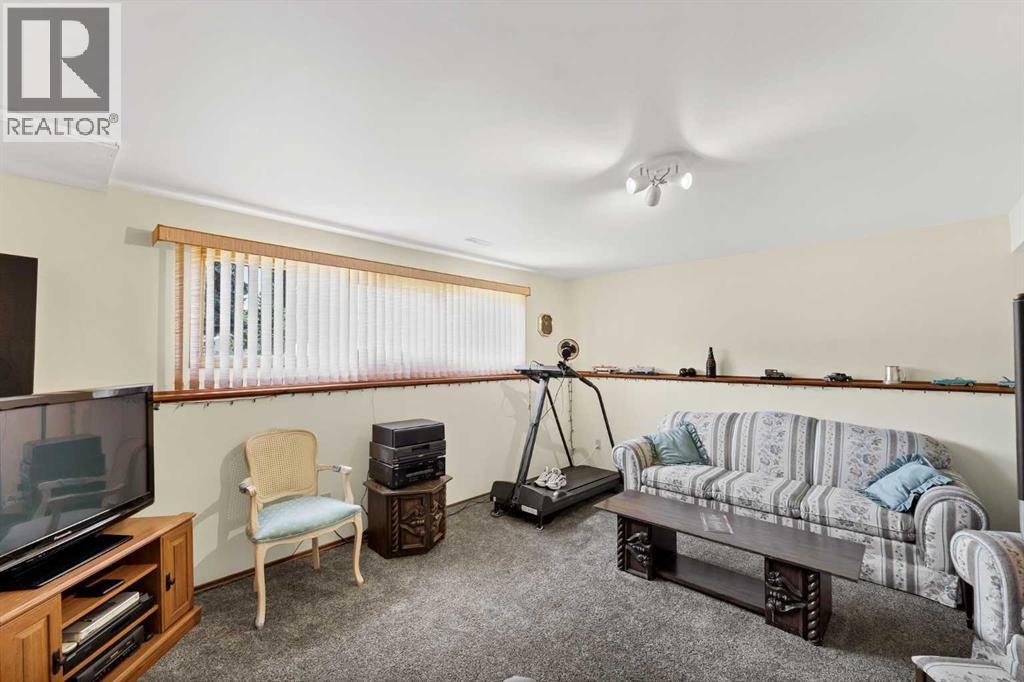 288 Ross Glen Drive SE - Image 26