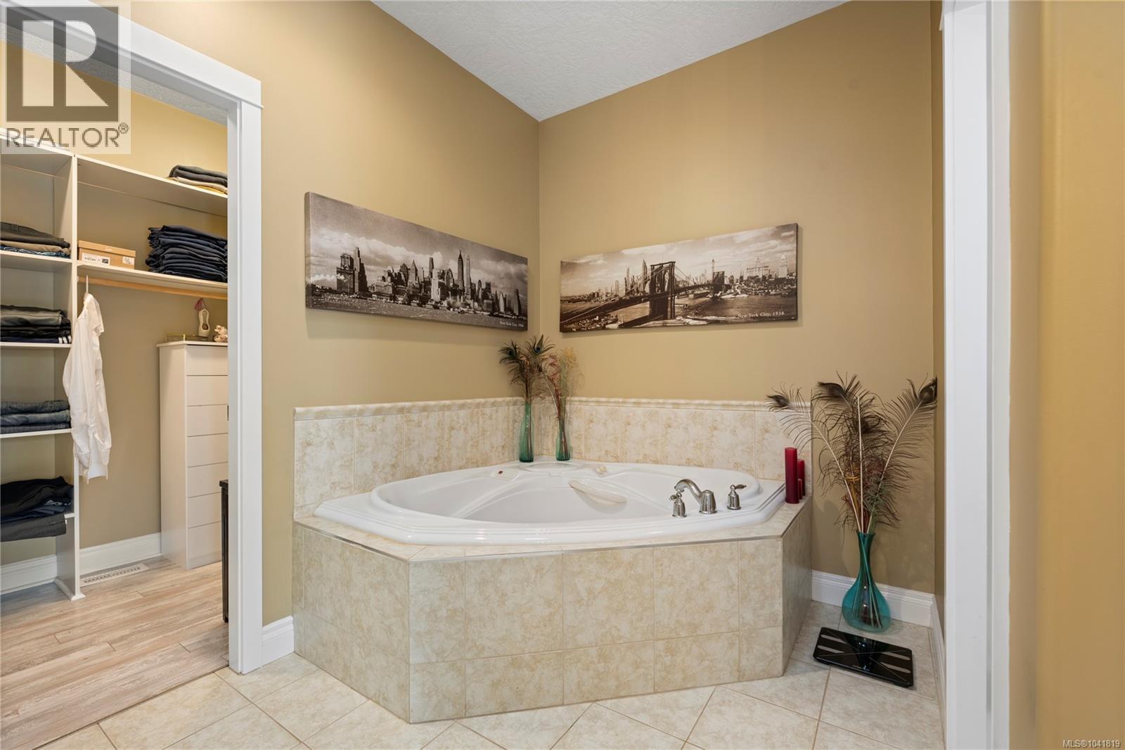 #6 5300 Gainsberg Rd - 15