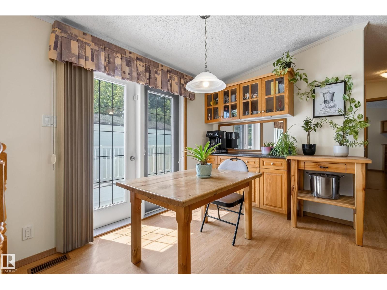 547 Evergreen Park NW - 14