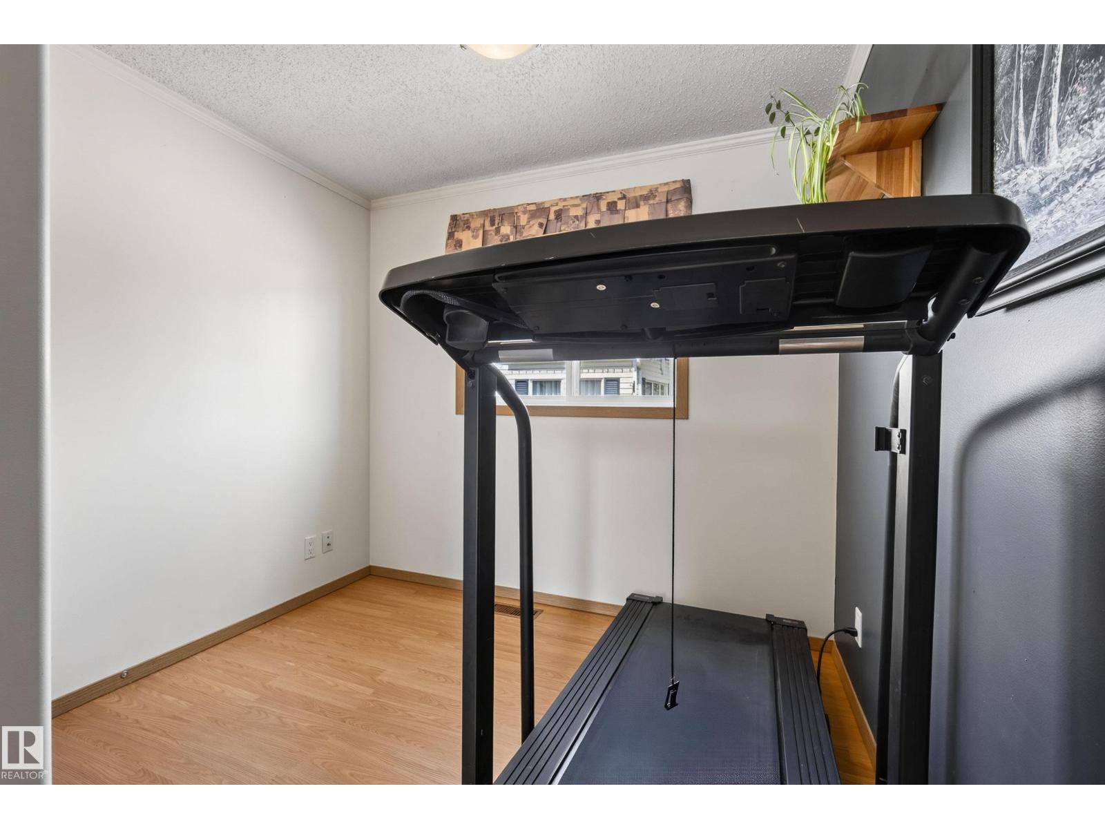 547 Evergreen Park NW - 24