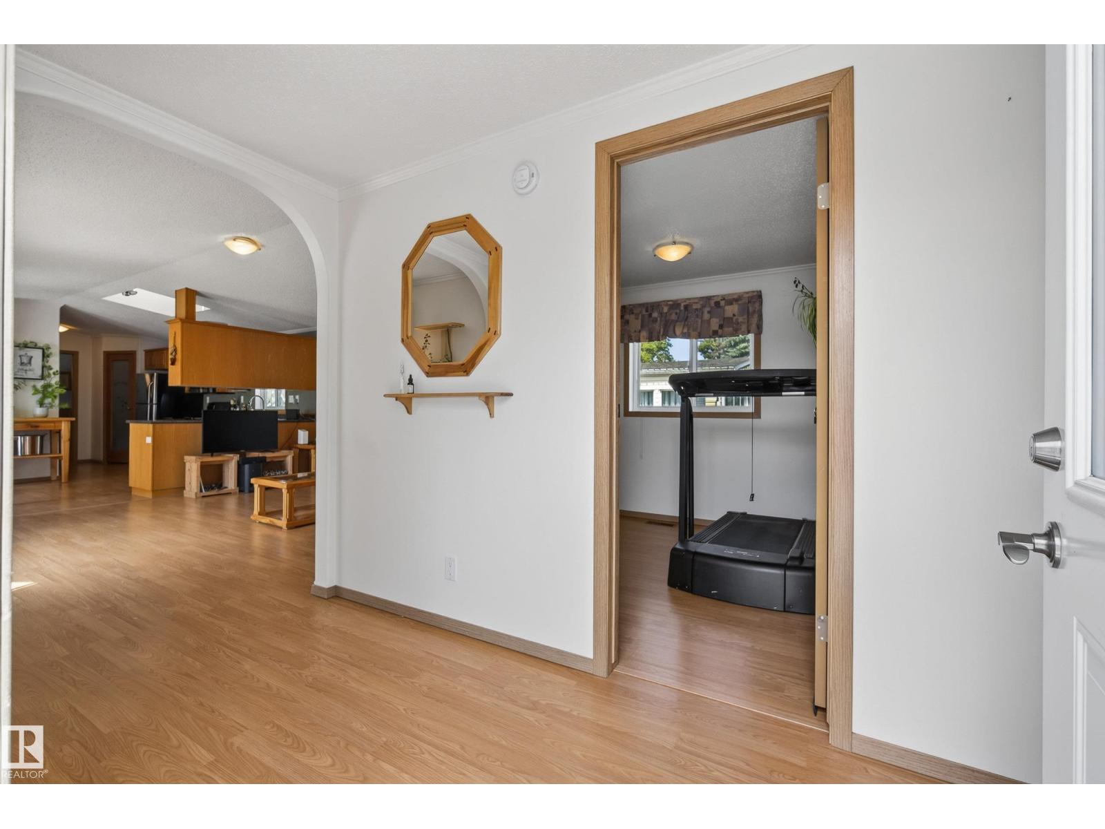 547 Evergreen Park NW - 5