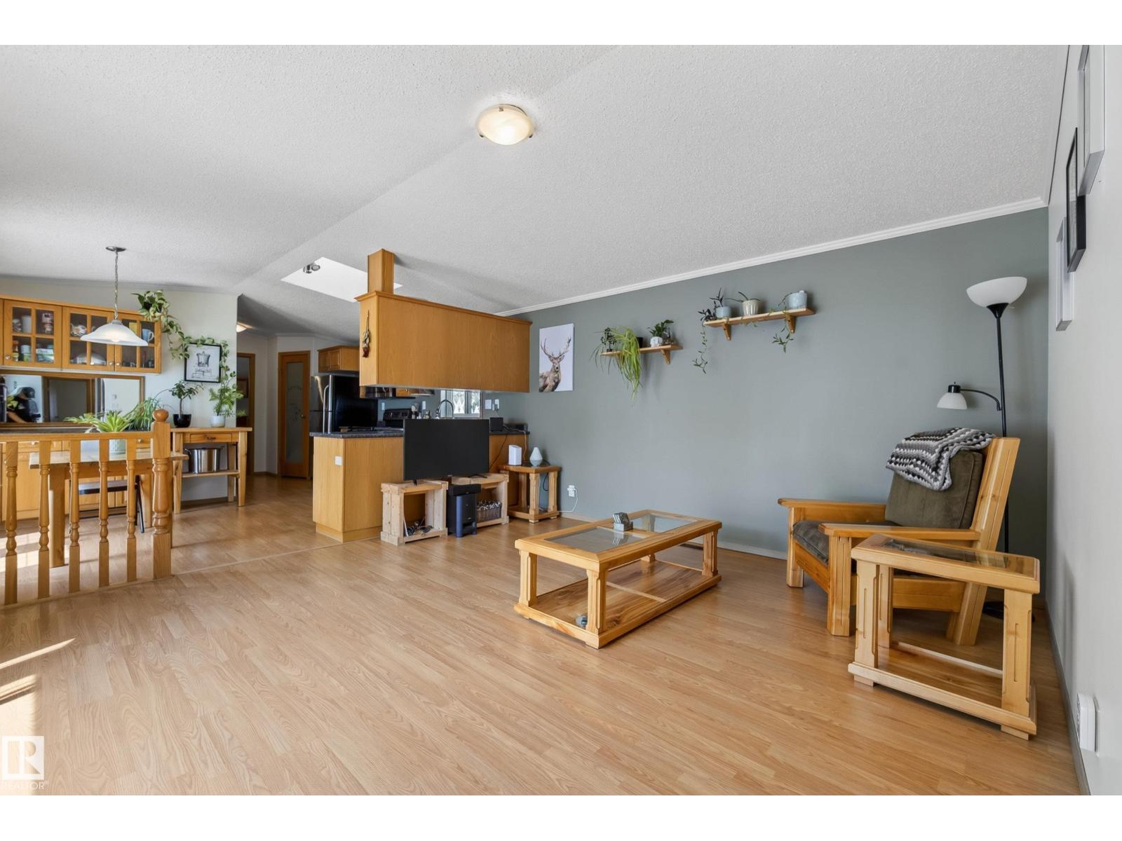547 Evergreen Park NW - 6