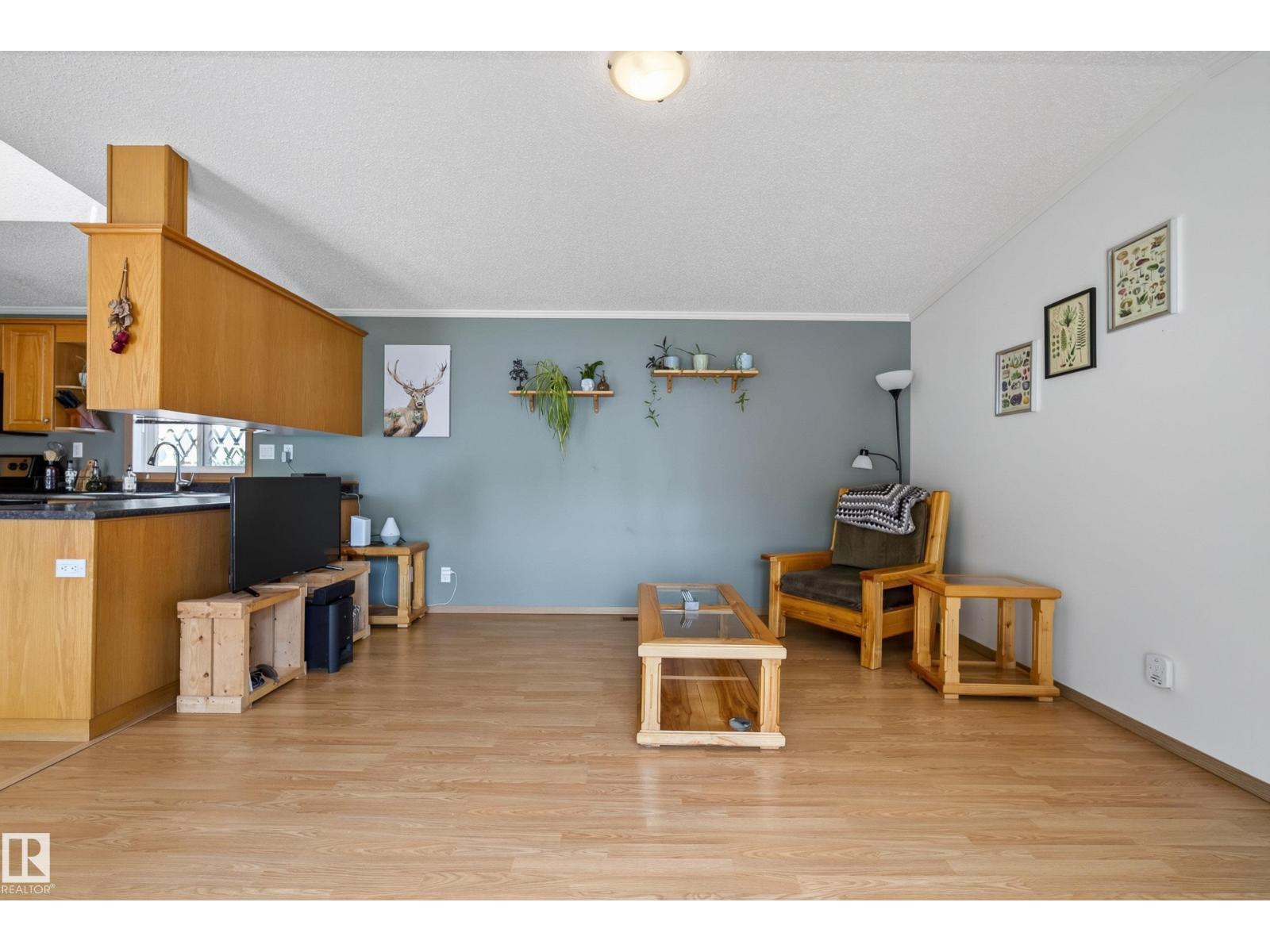 547 Evergreen Park NW - 7