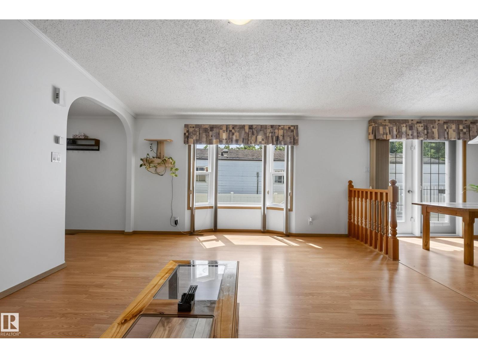 547 Evergreen Park NW - 9
