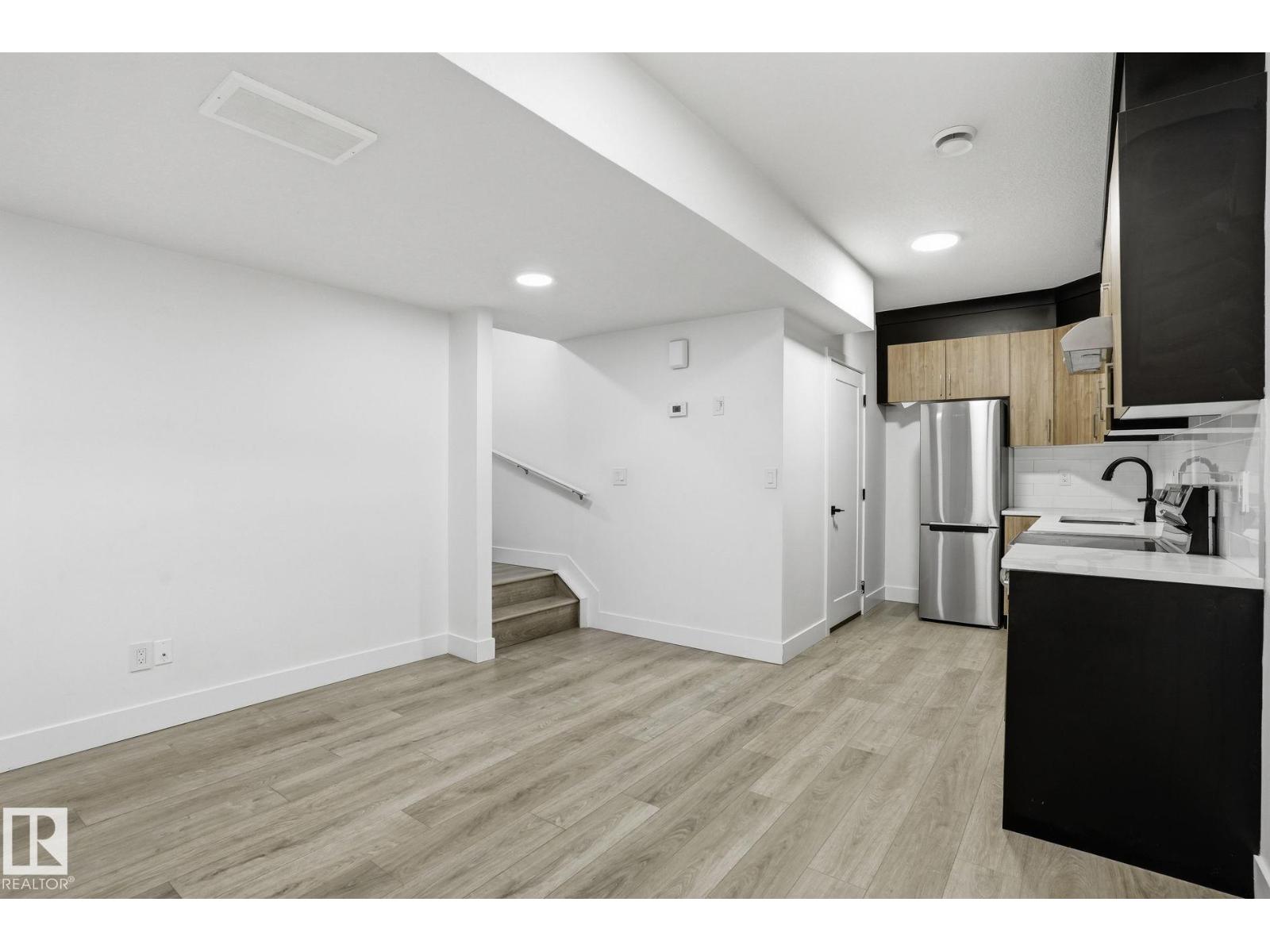 13909 107A AV NW - 22