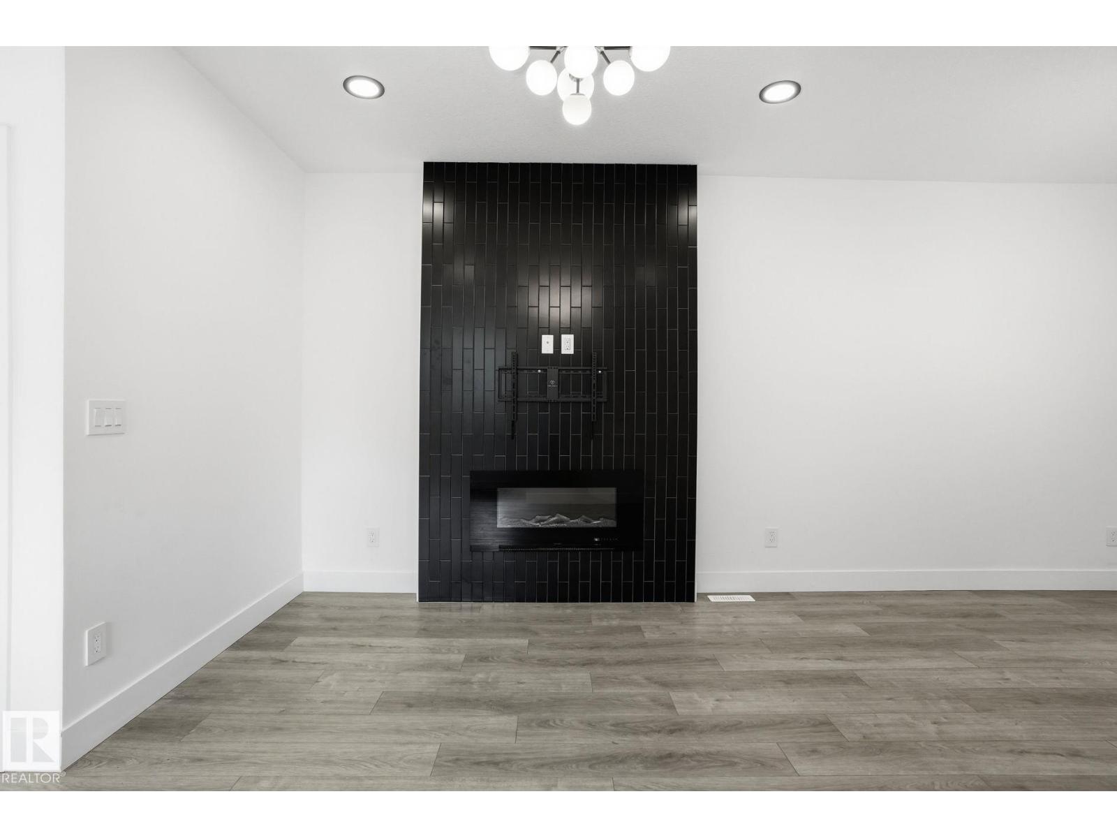 13909 107A AV NW - 8