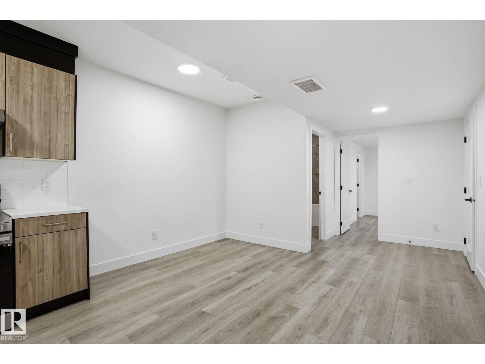13909 107A AV NW - 23
