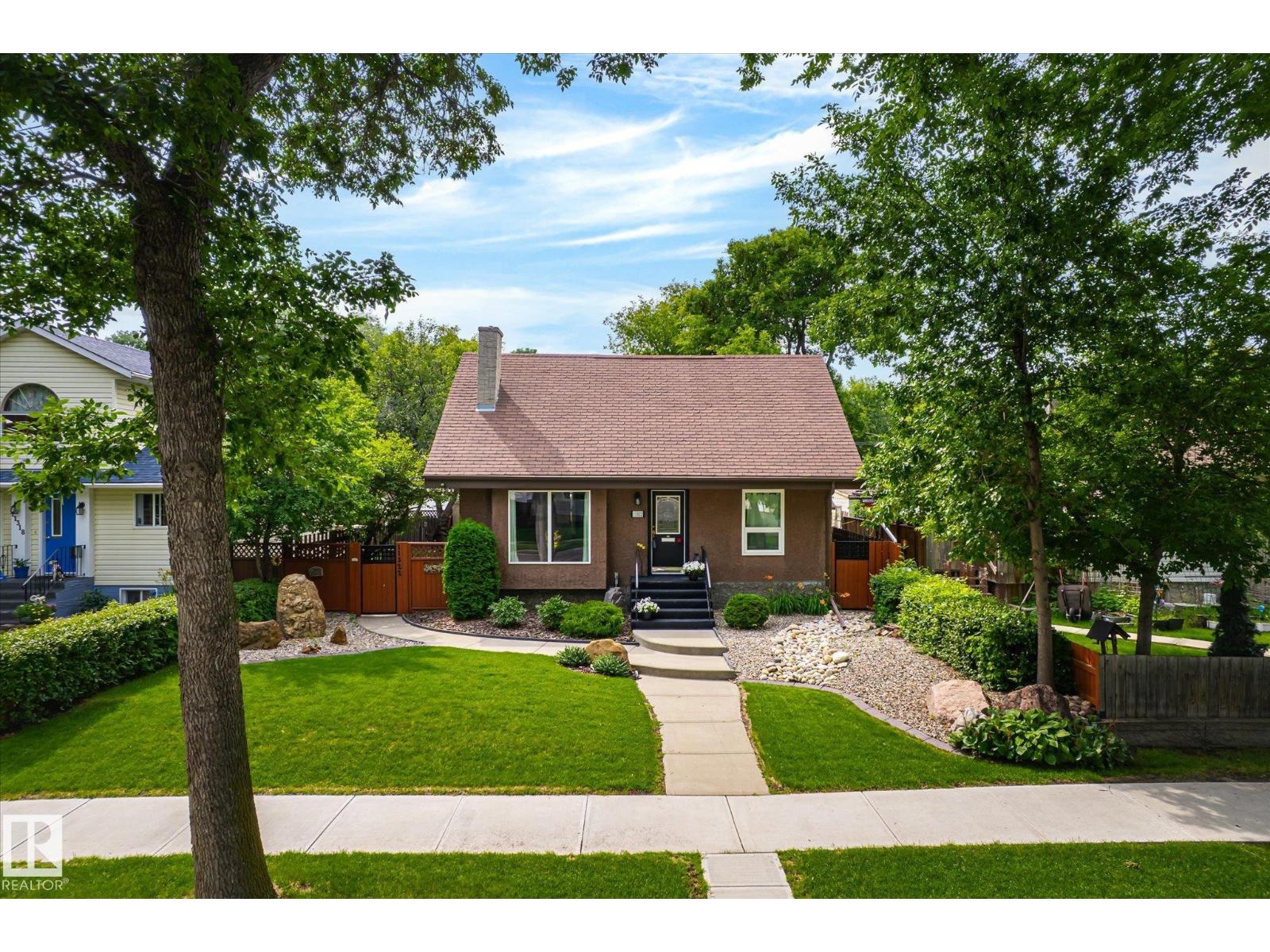 11322 56 ST NW - 3