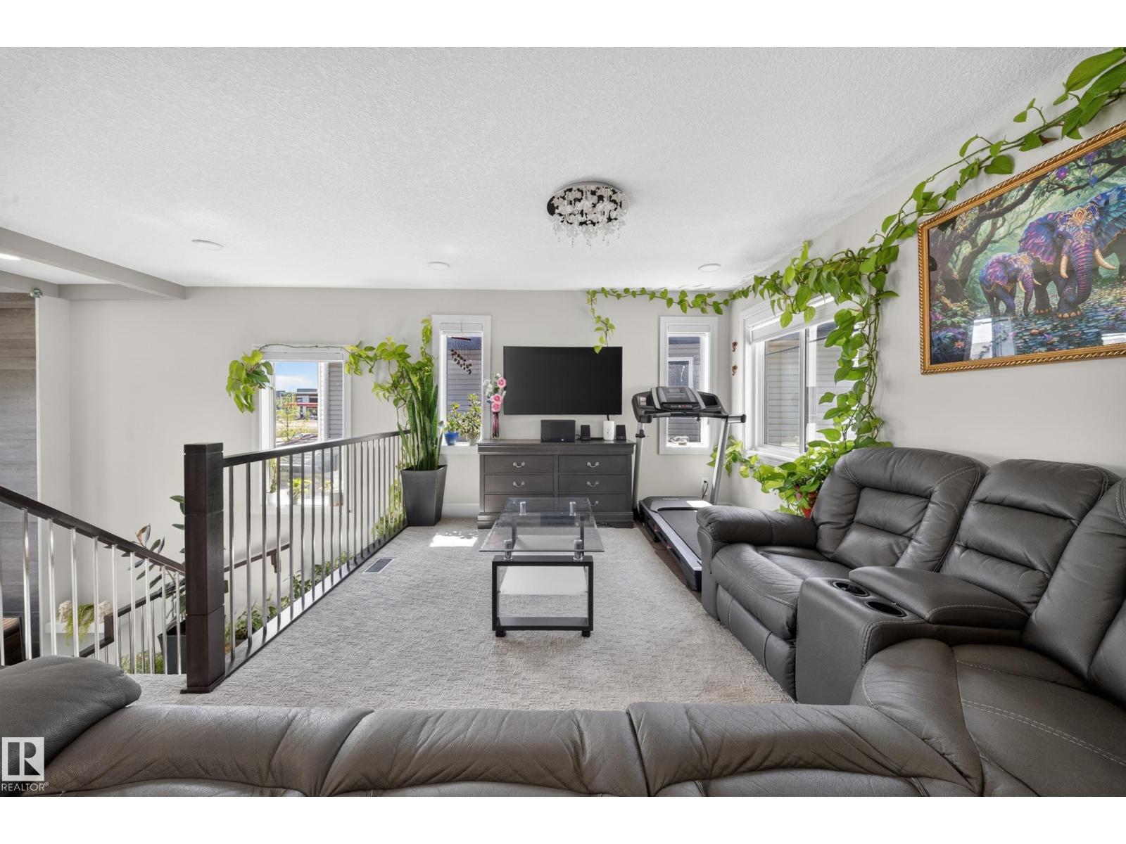 1927 18 ST NW - 25