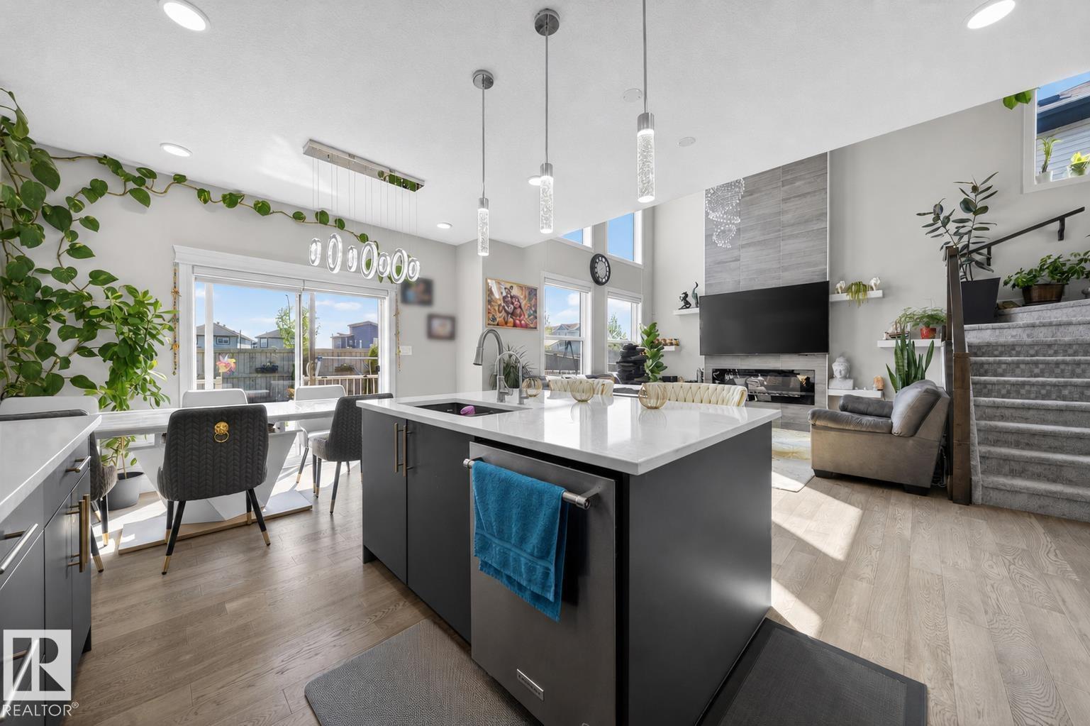 1927 18 ST NW - 12