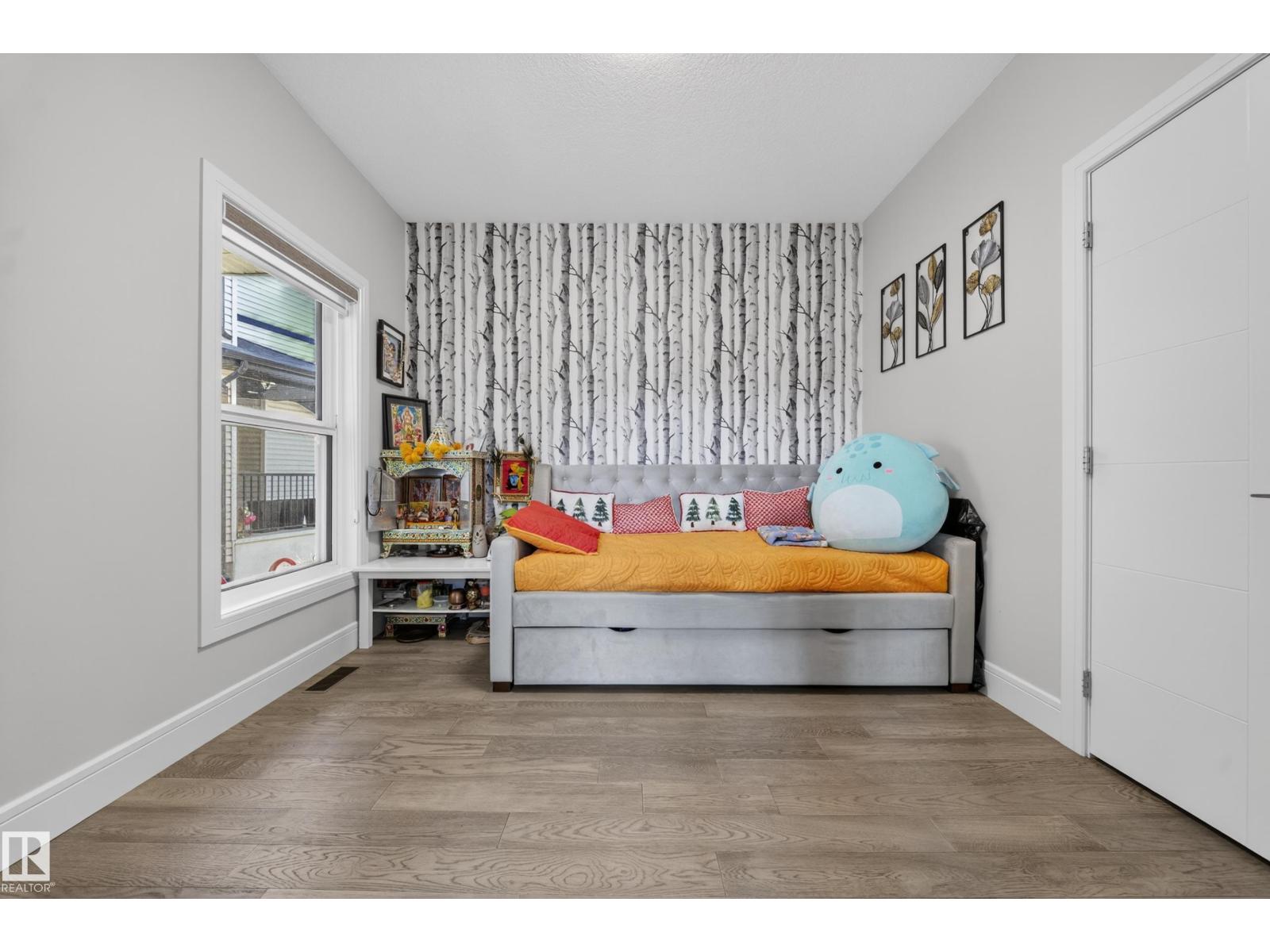 1927 18 ST NW - 5